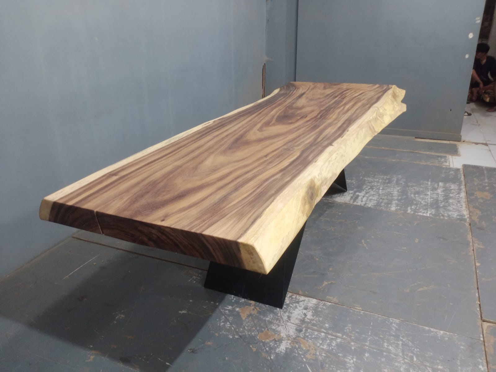 Live Edge Tables