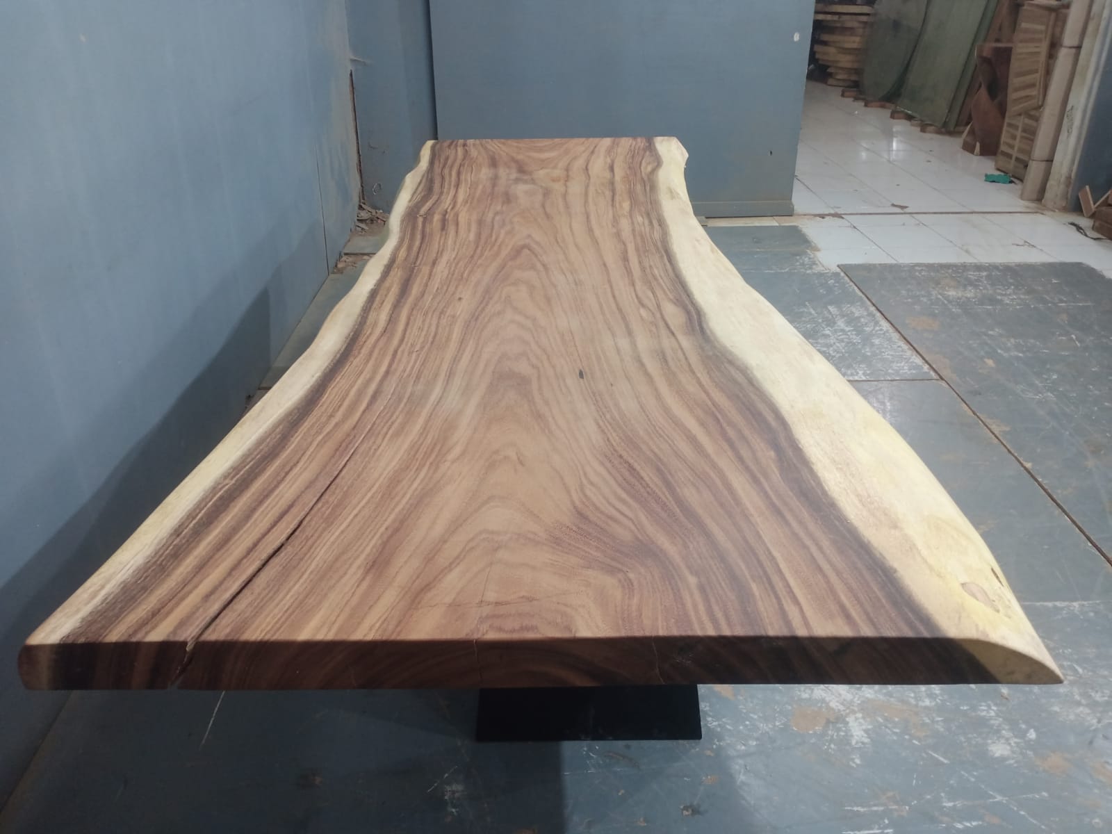 Live Edge Tables