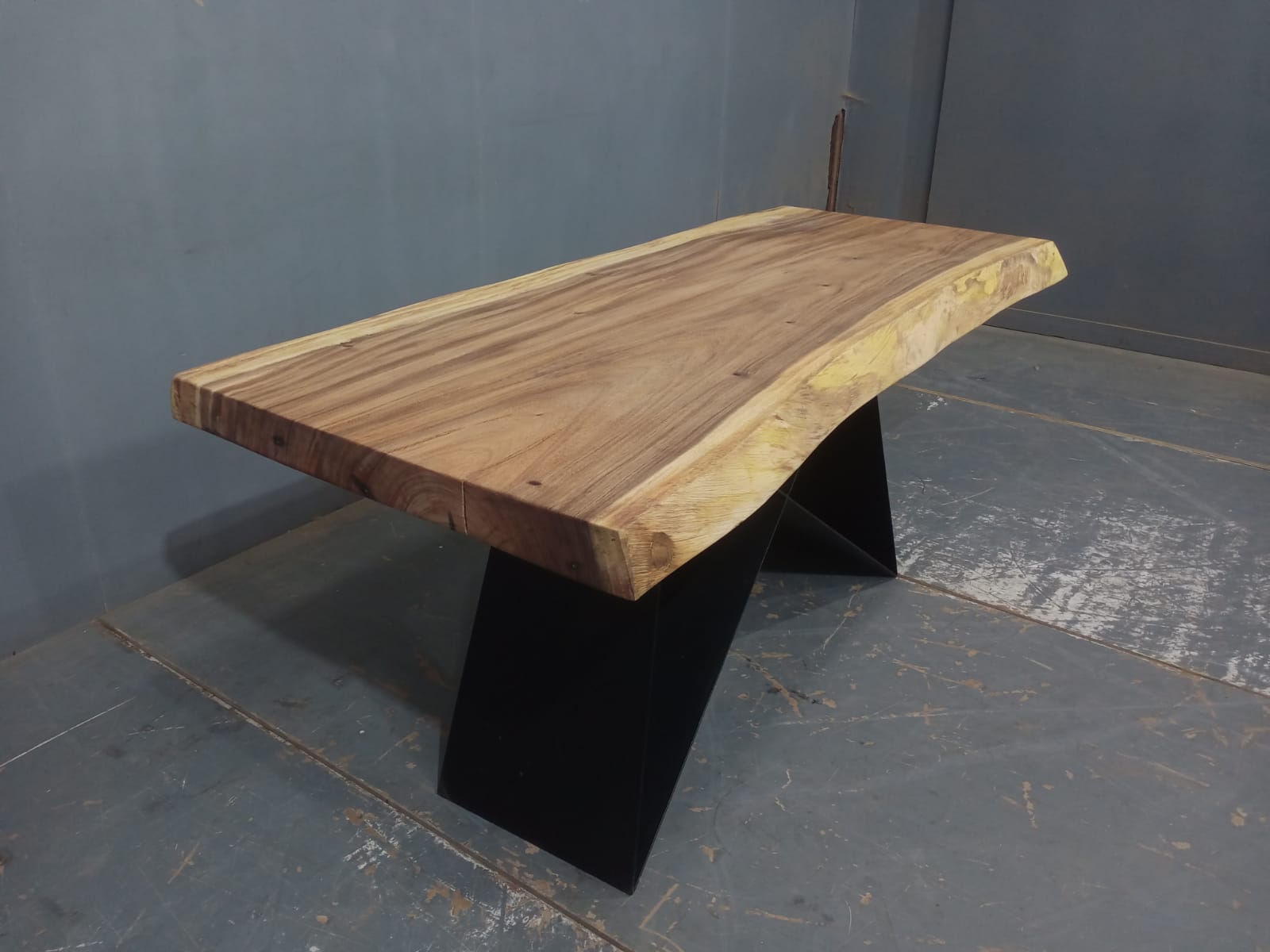 Live Edge Tables