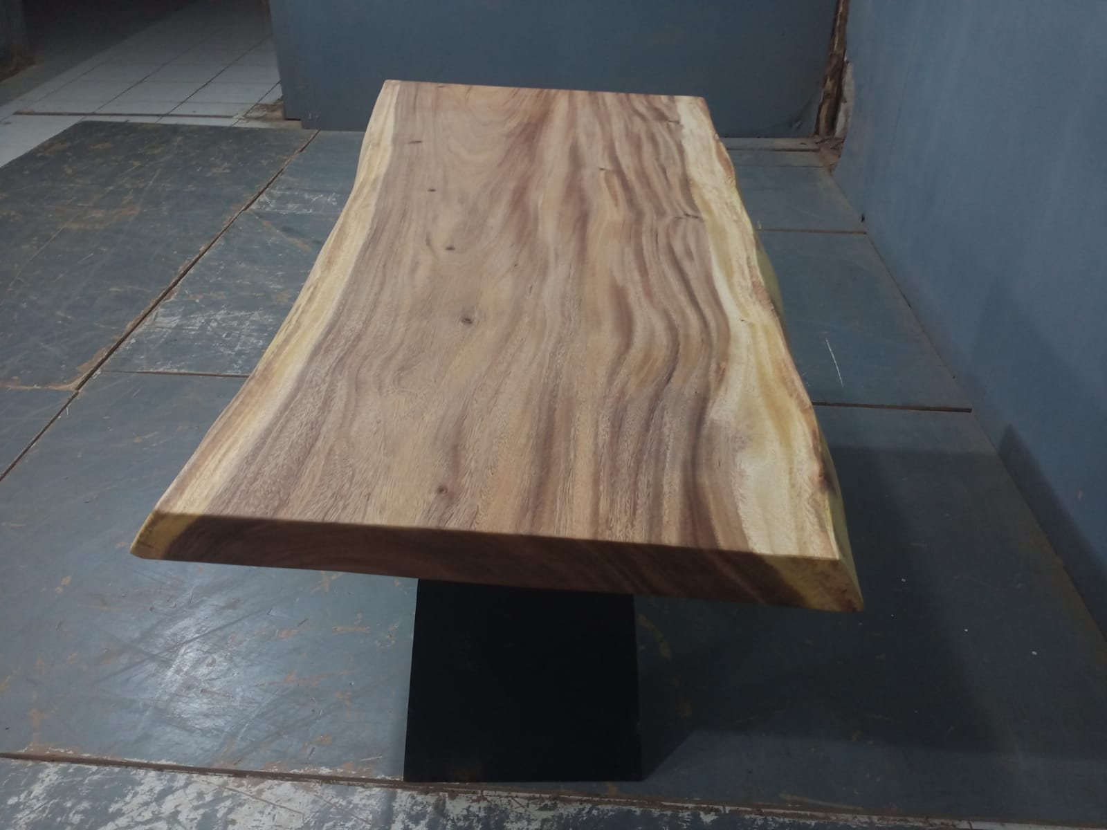 Live Edge Tables