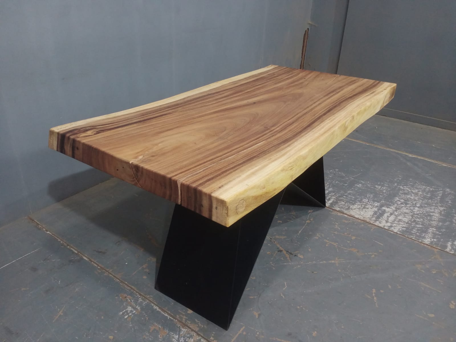 Live Edge Tables