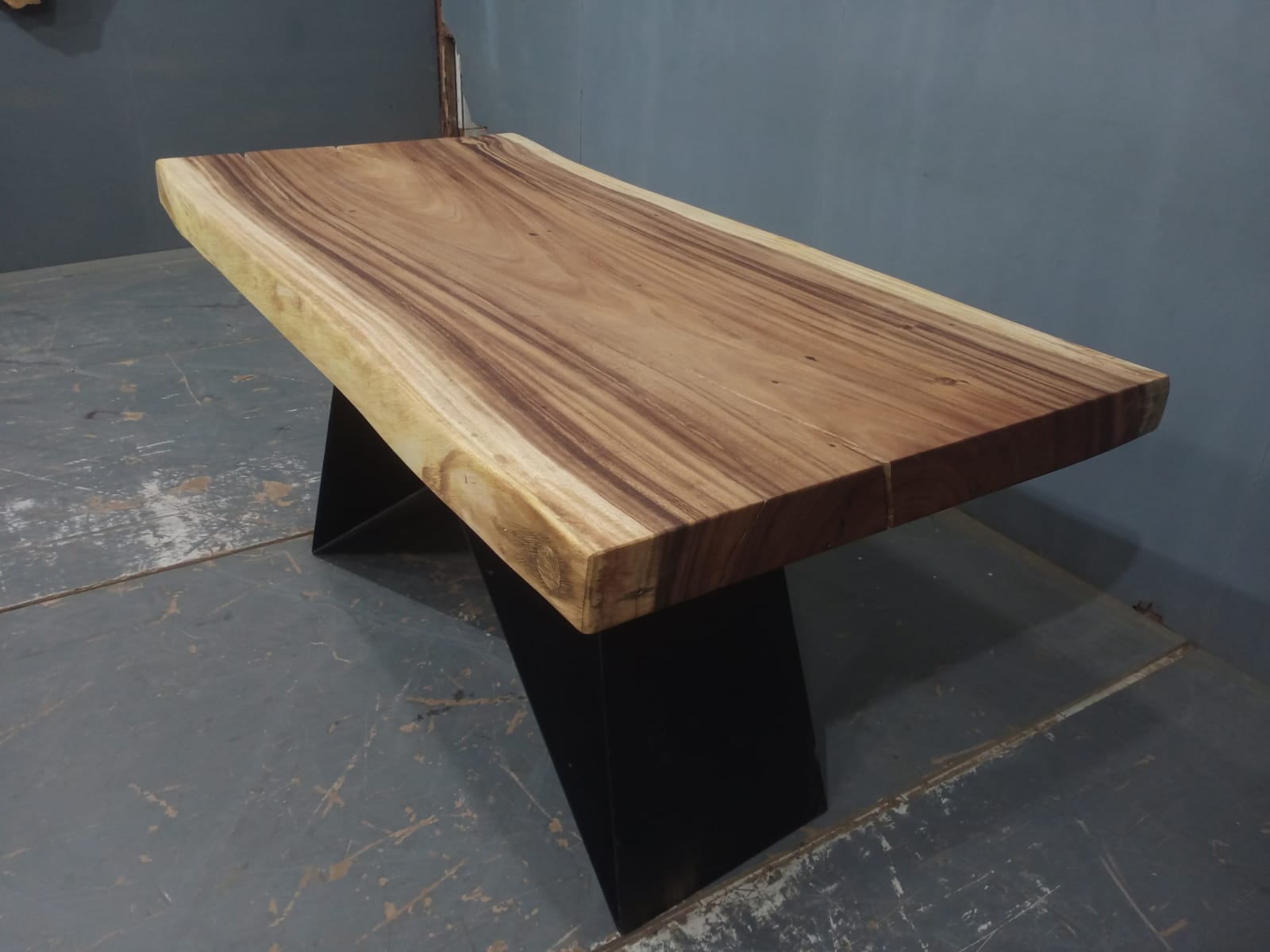 Live Edge Tables