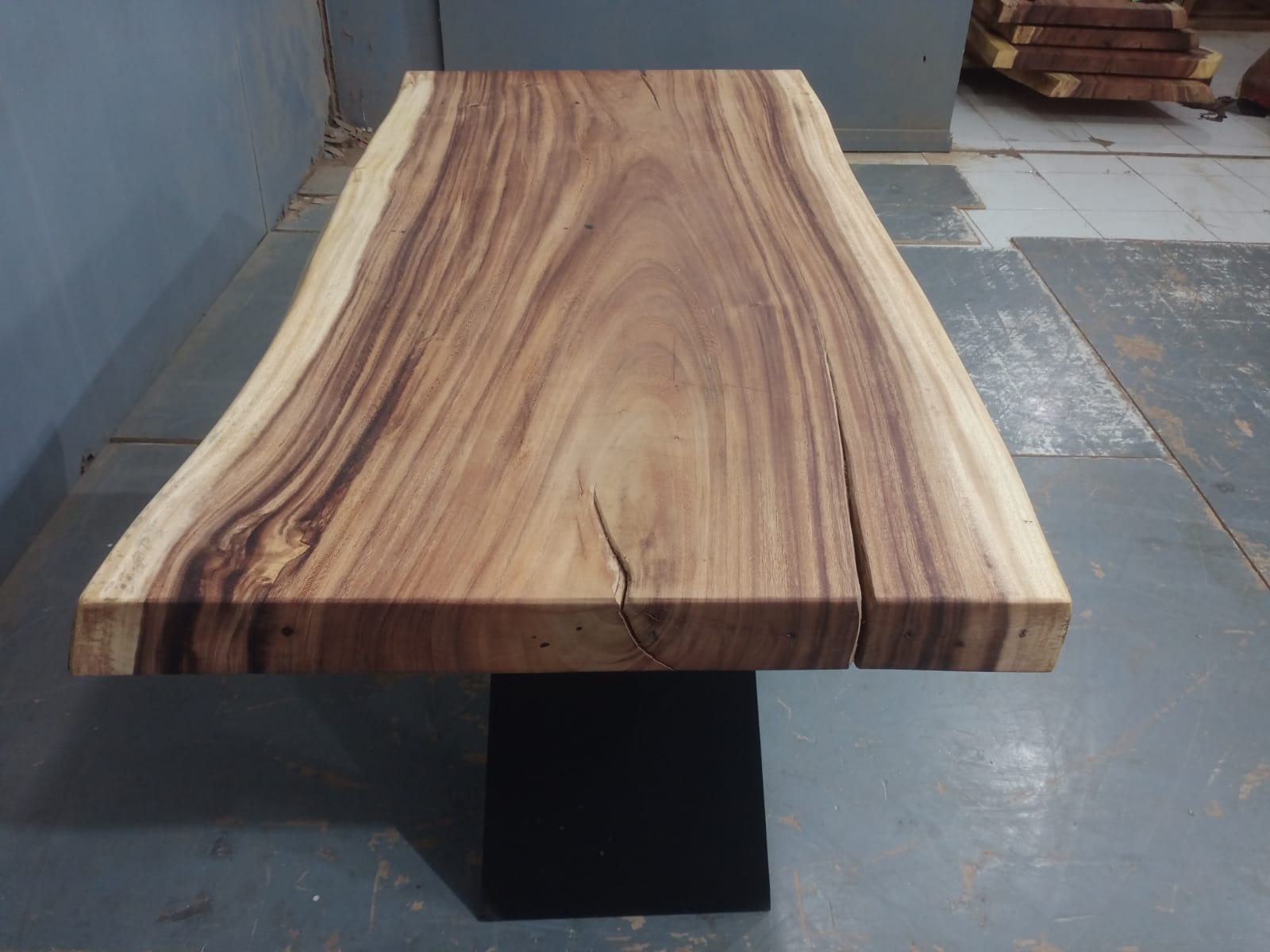 Live Edge Tables