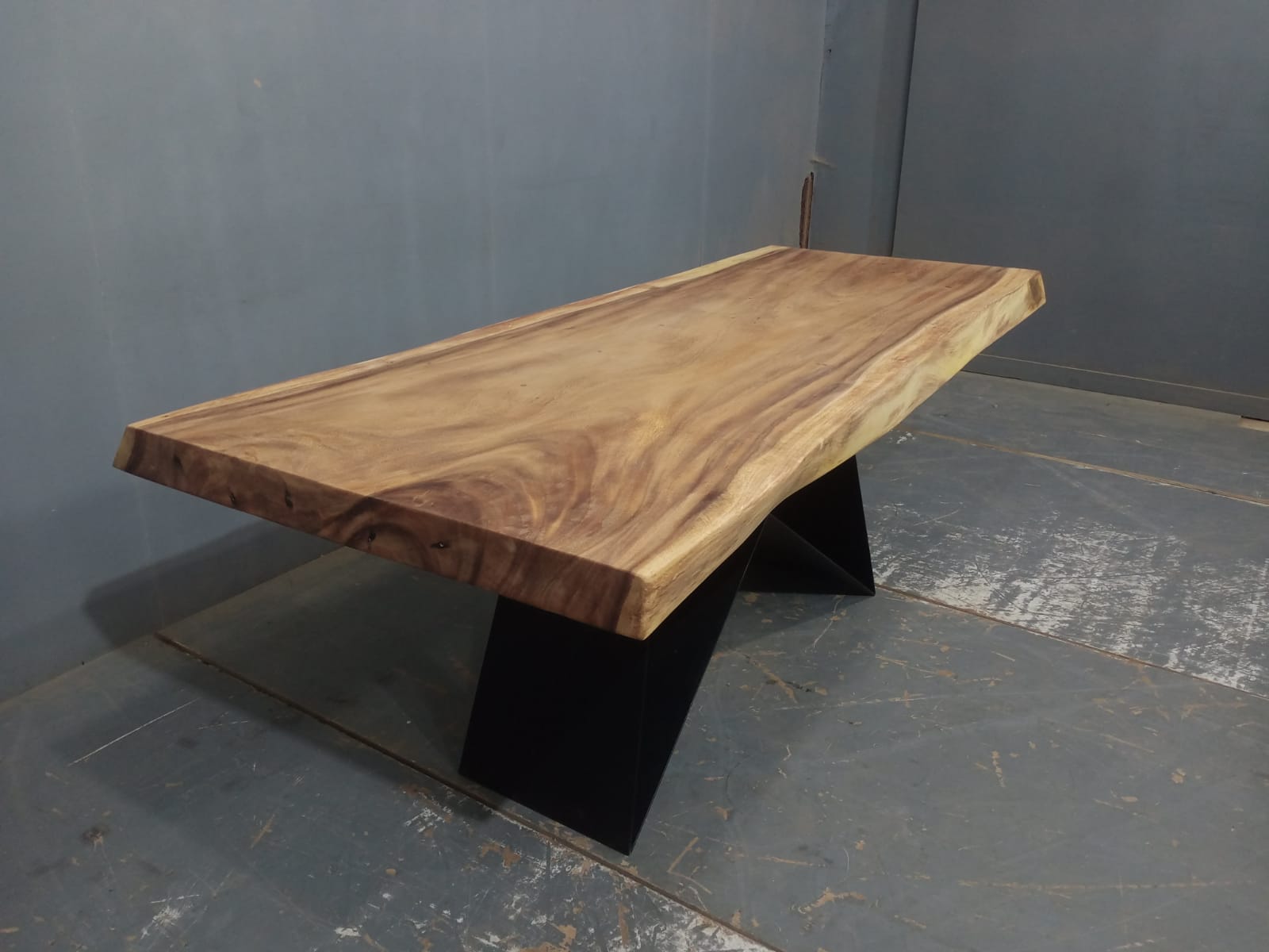 Live Edge Tables