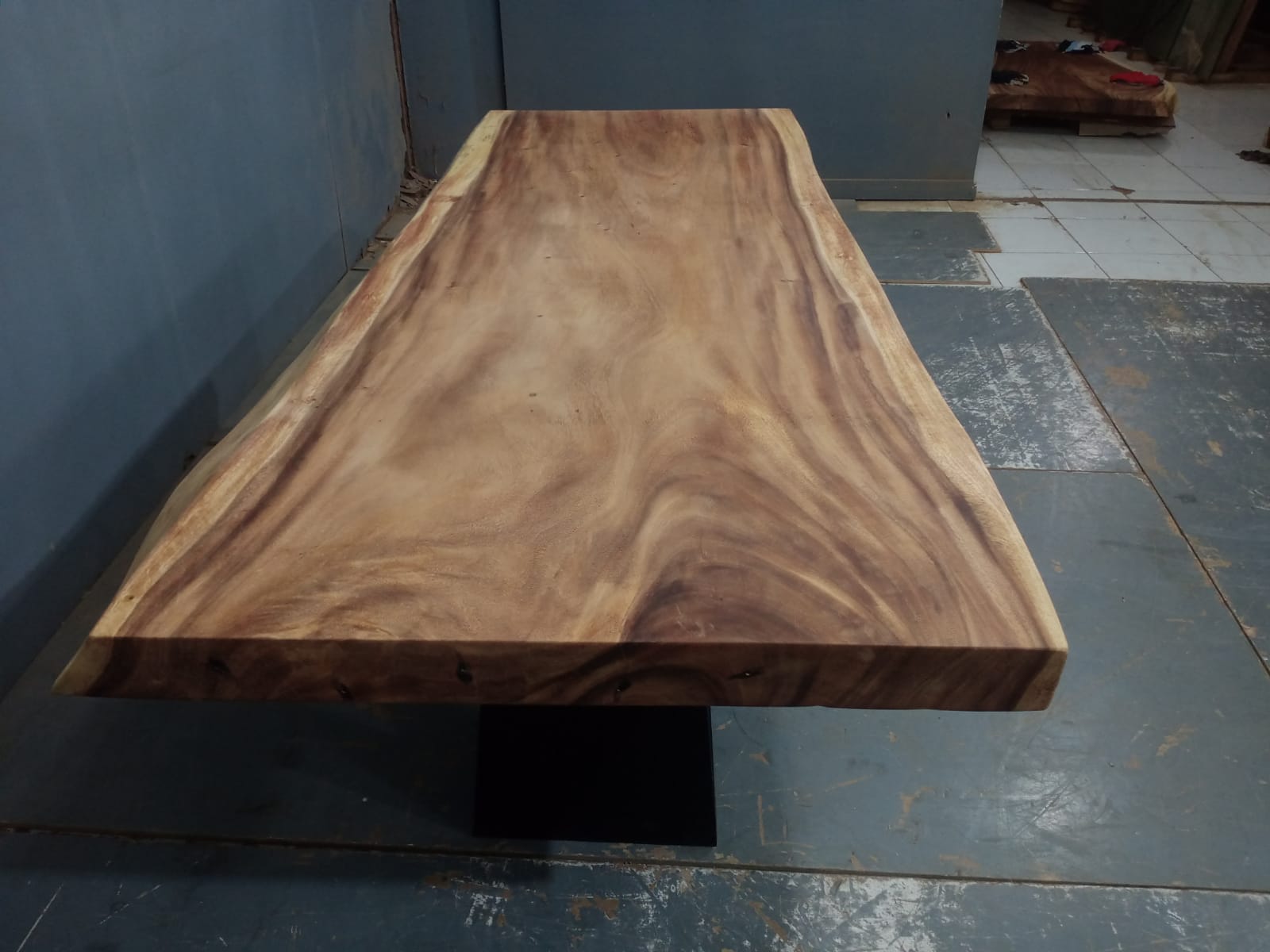 Live Edge Tables
