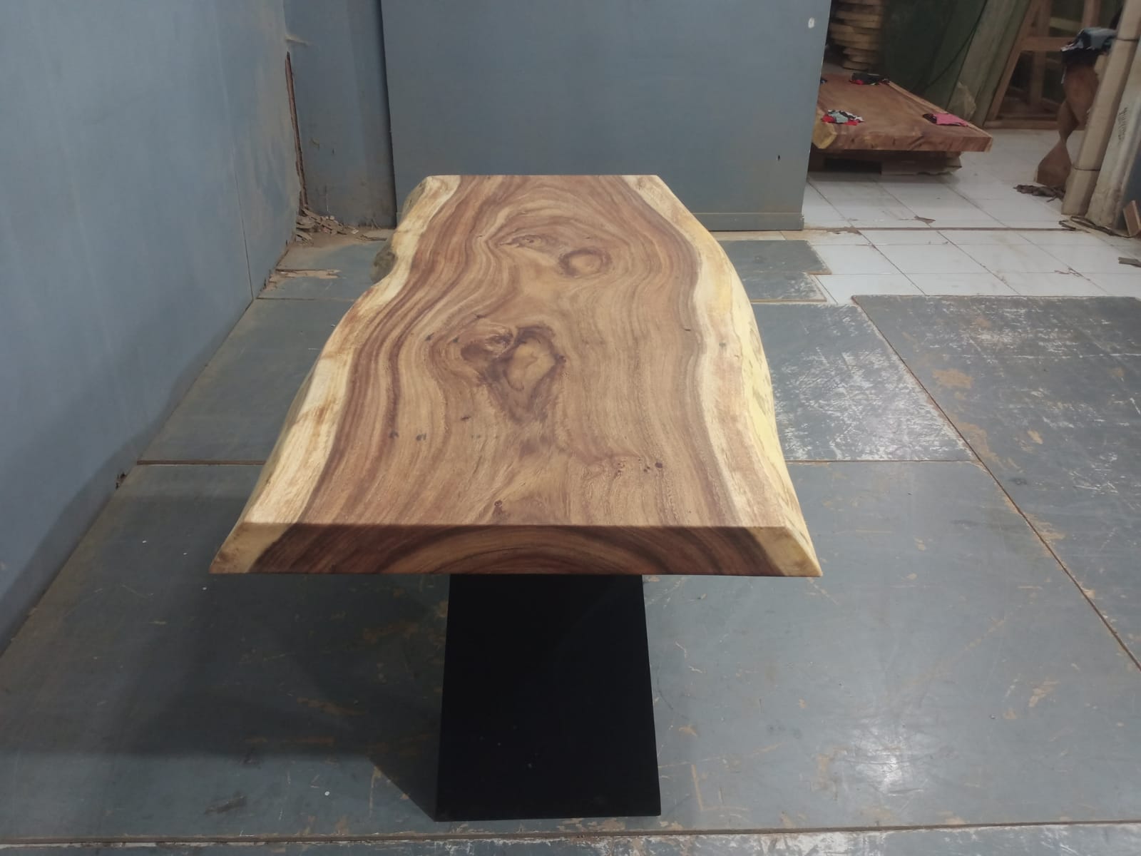Live Edge Tables