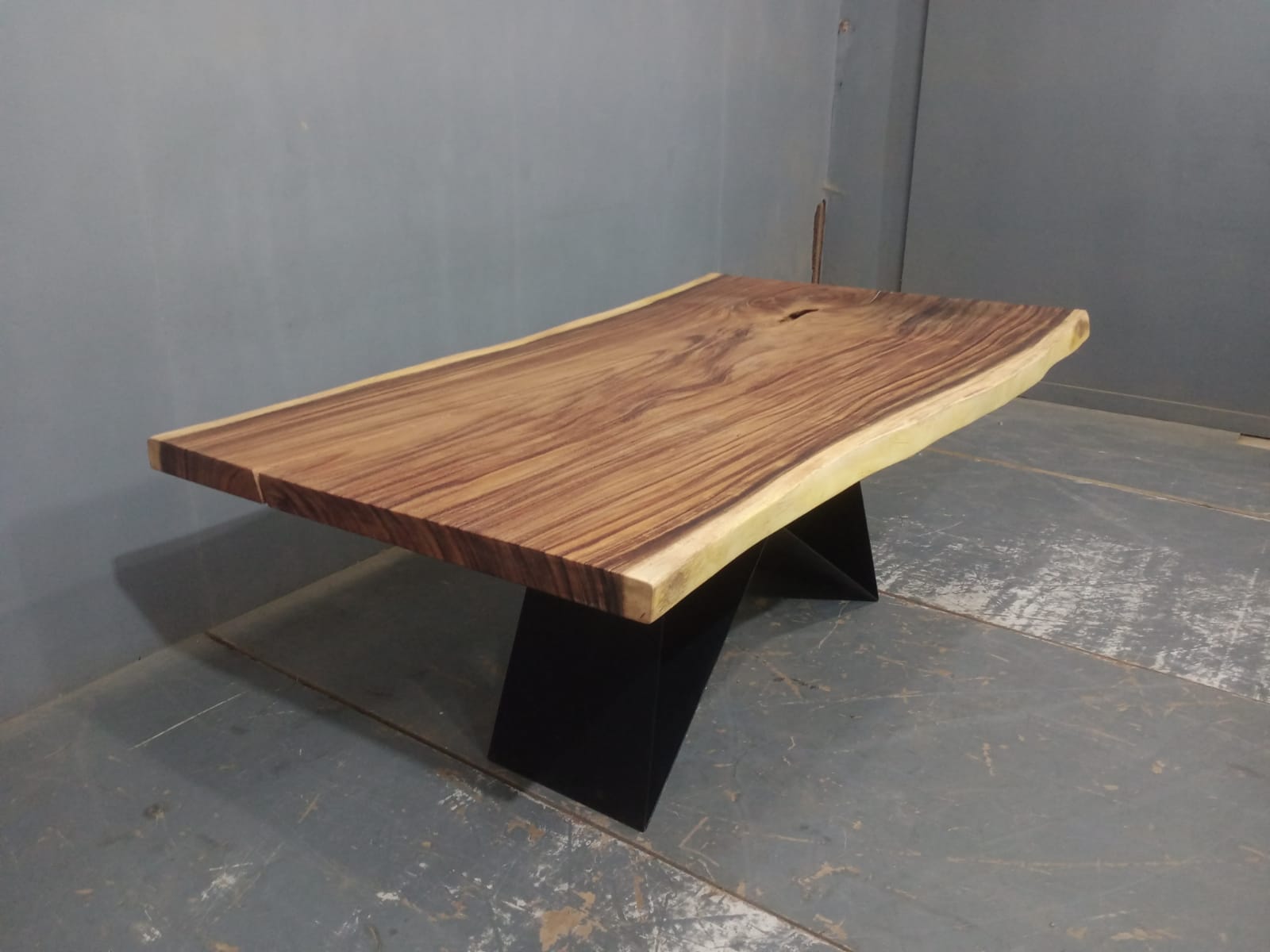 Live Edge Tables