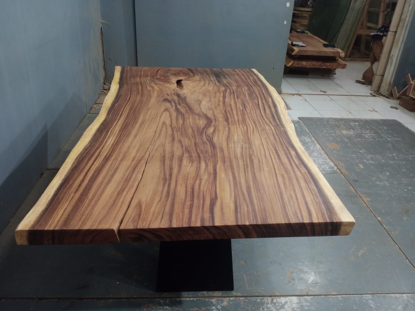 Live Edge Tables