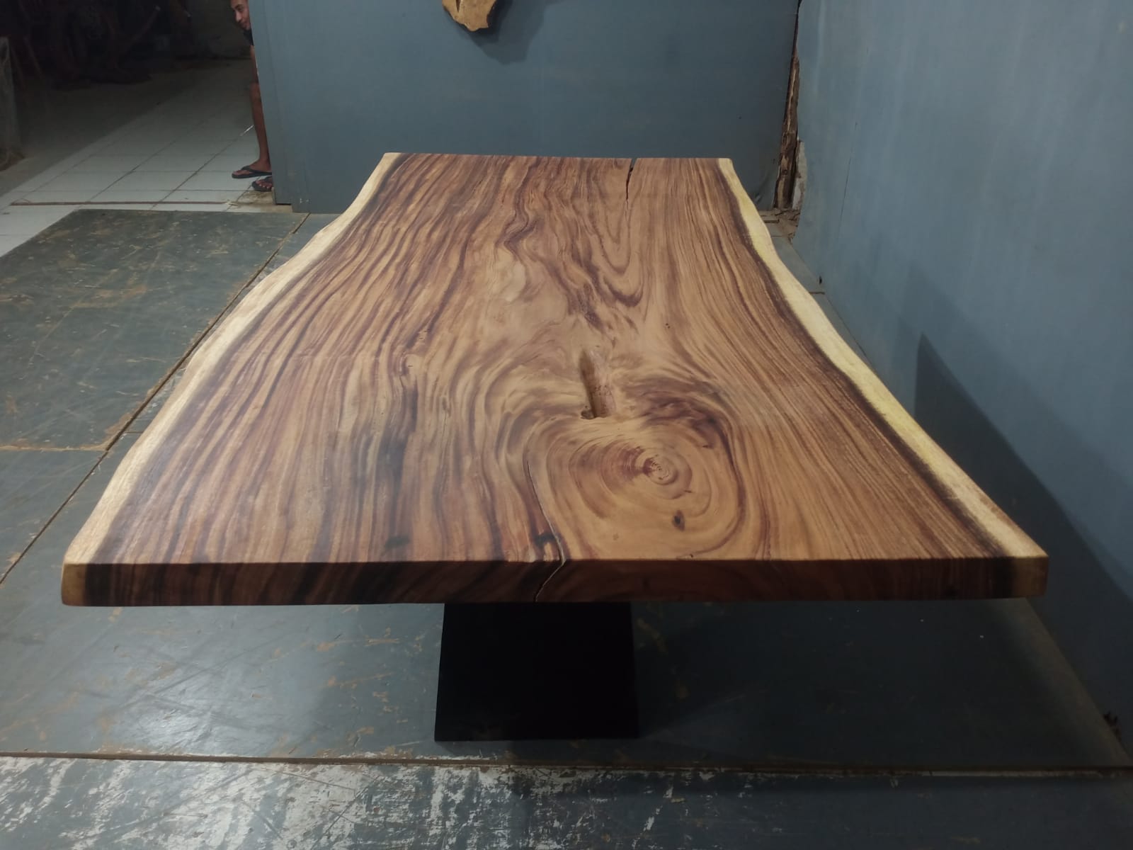 Live Edge Tables