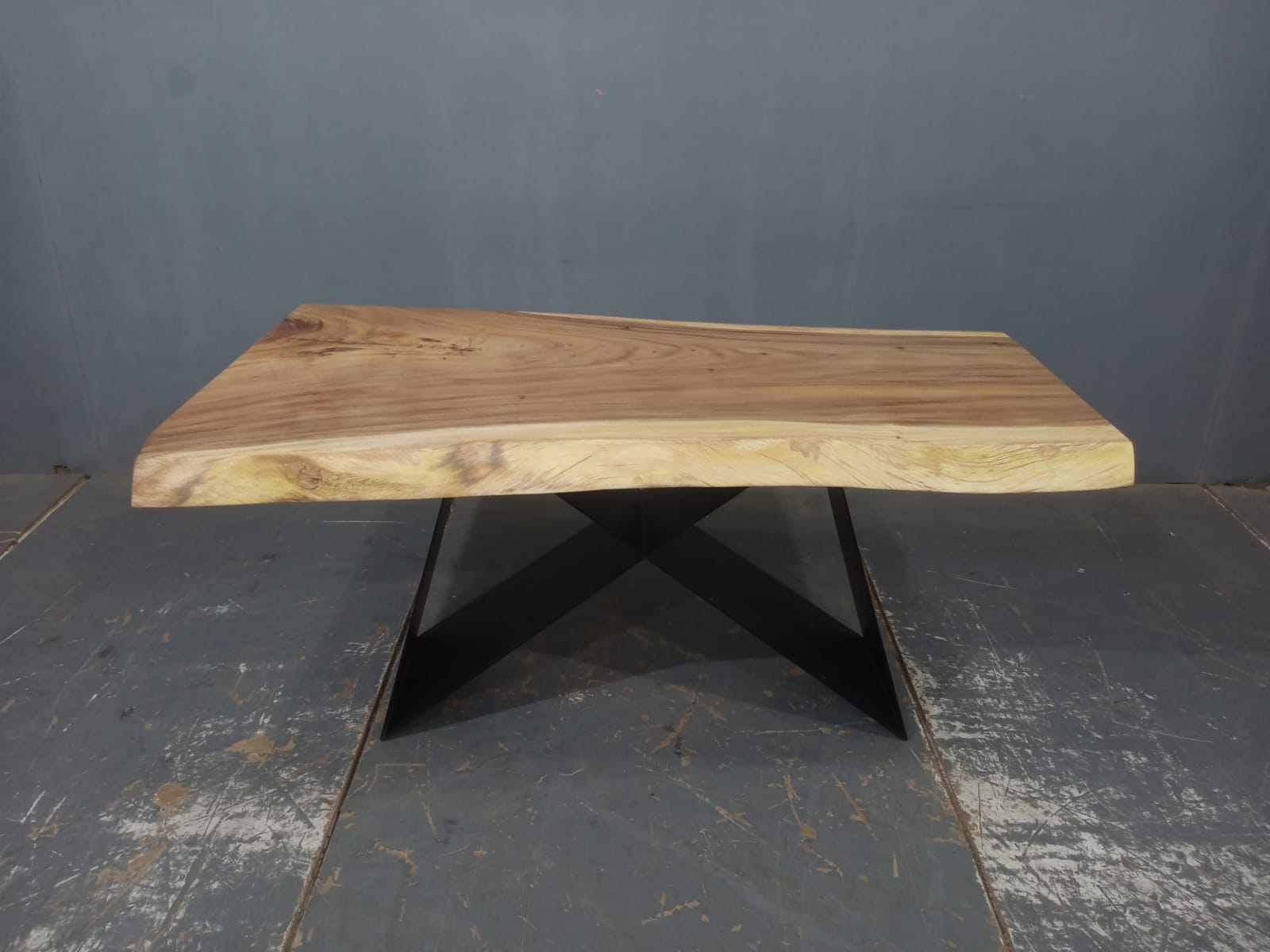 LIVE EDGE TABLES