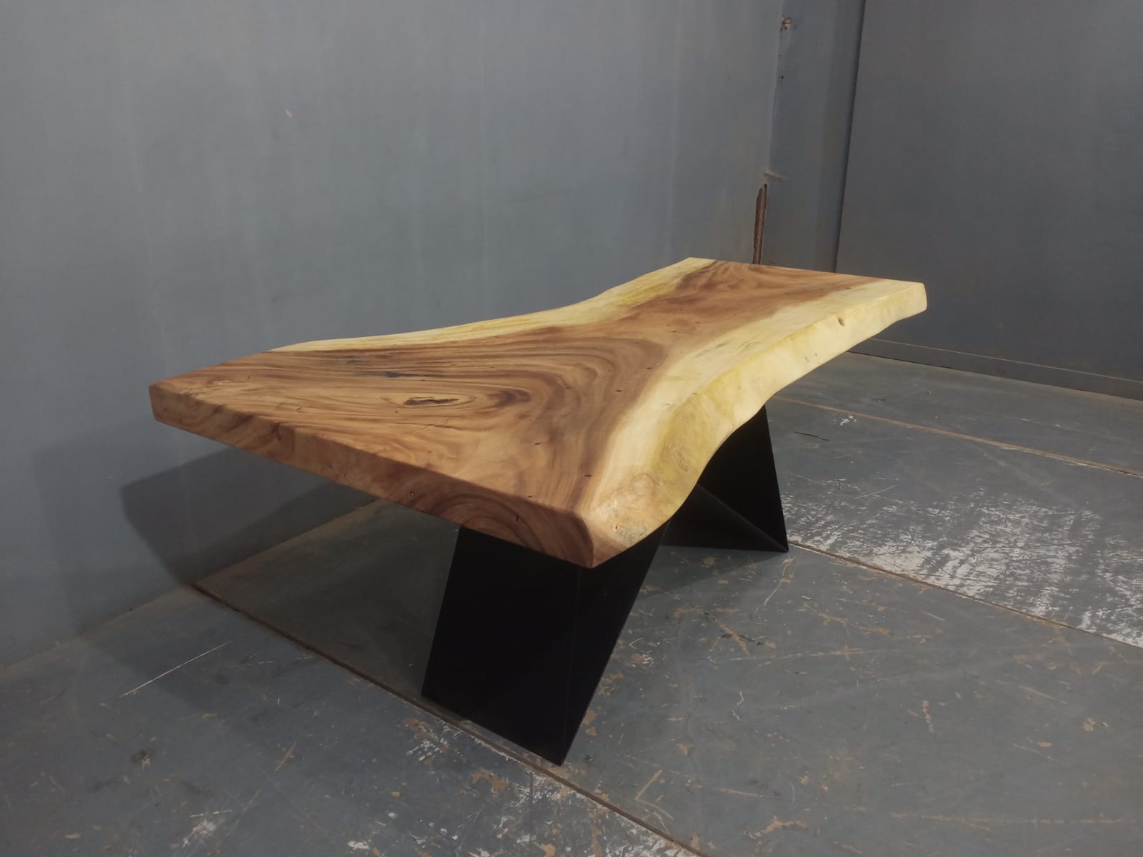 Live Edge Tables