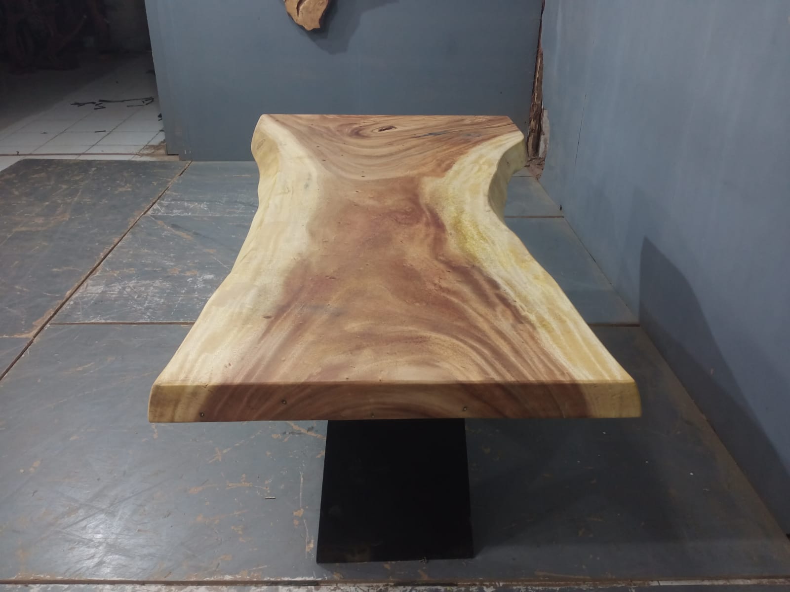 Live Edge Tables