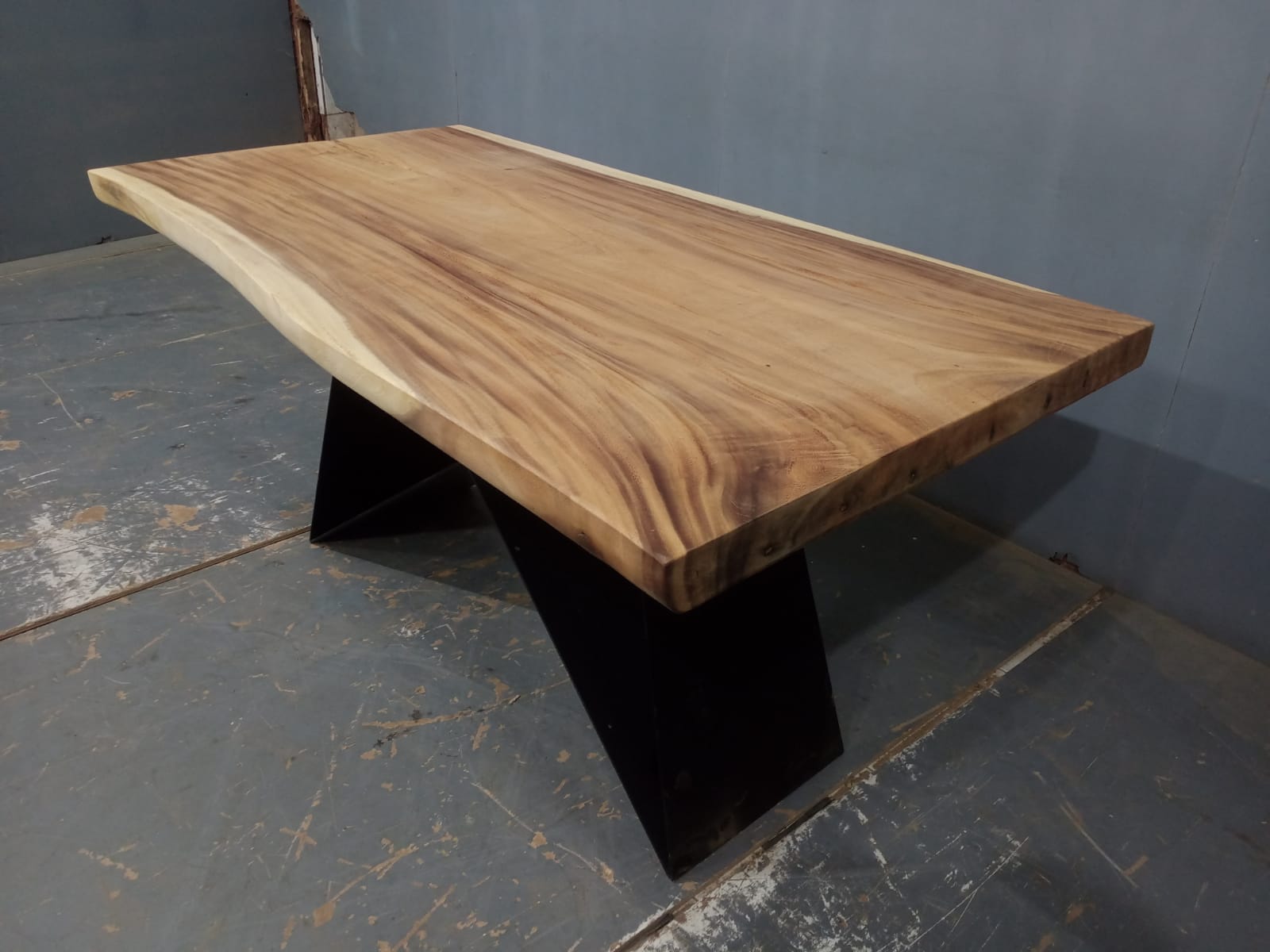 Live Edge Tables