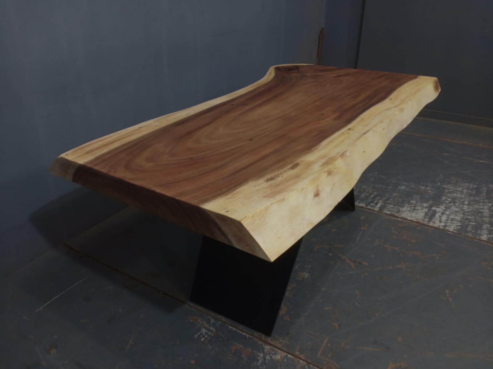 Live Edge Tables