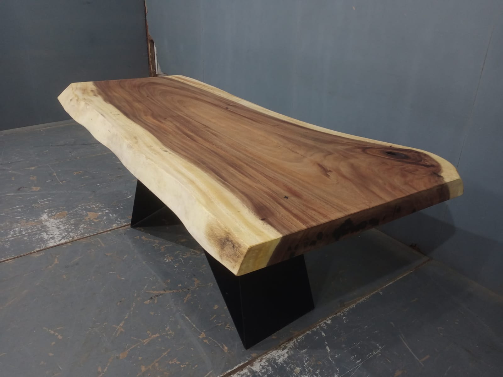 Live Edge Tables