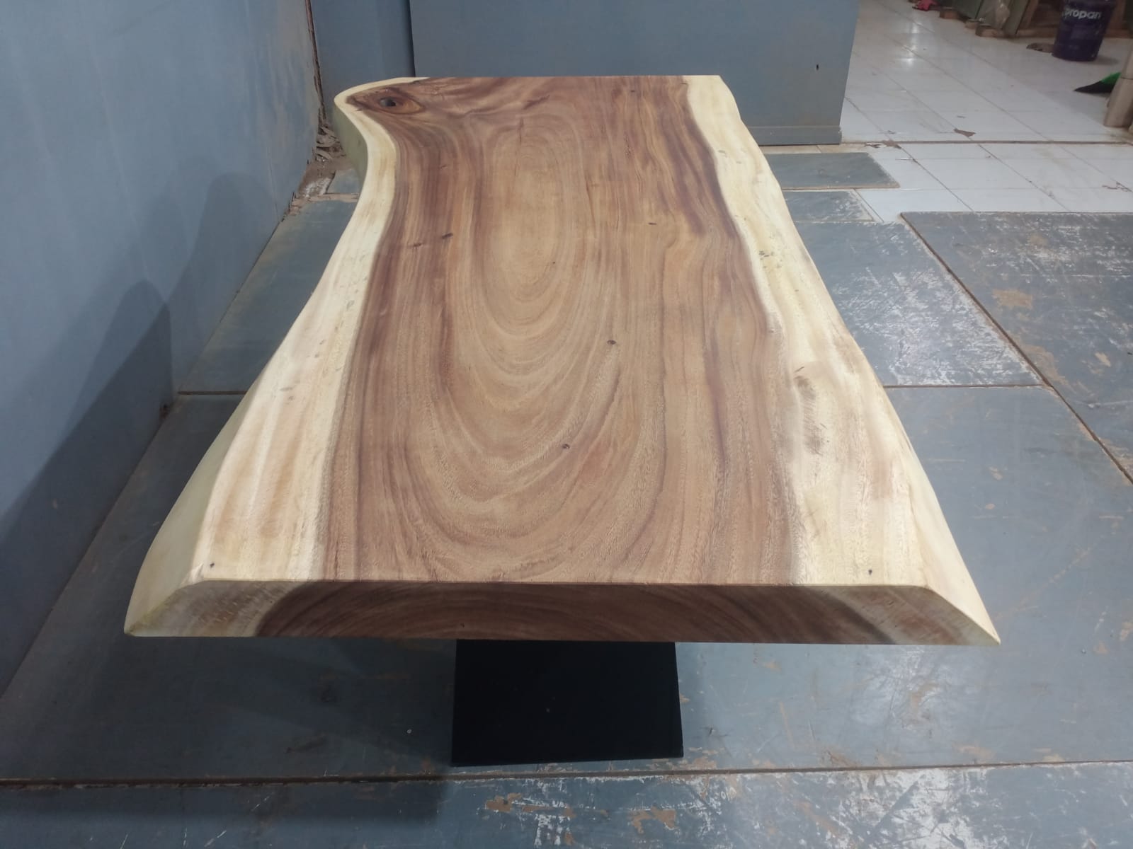 Live Edge Tables