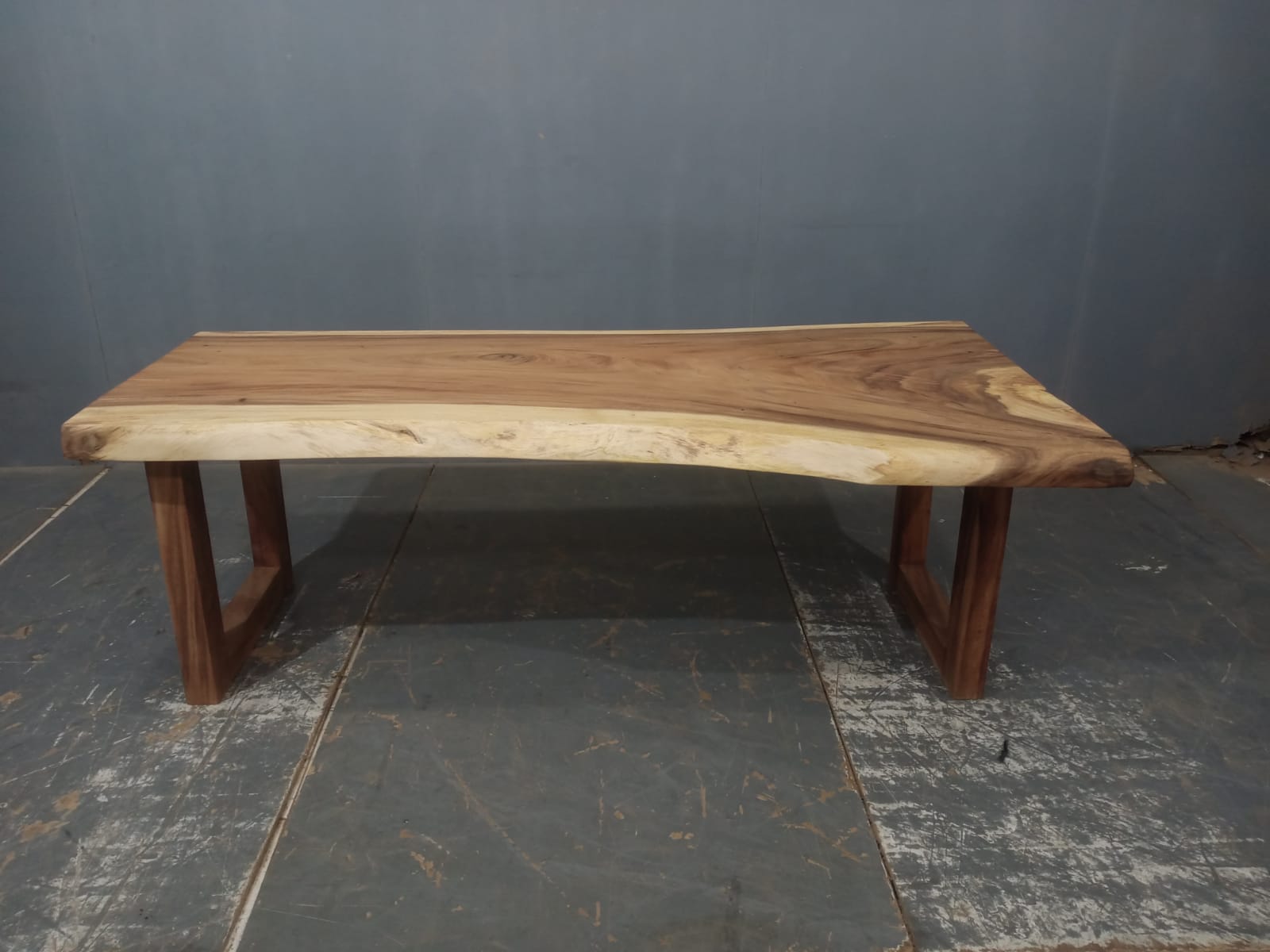 LIVE EDGE TABLES
