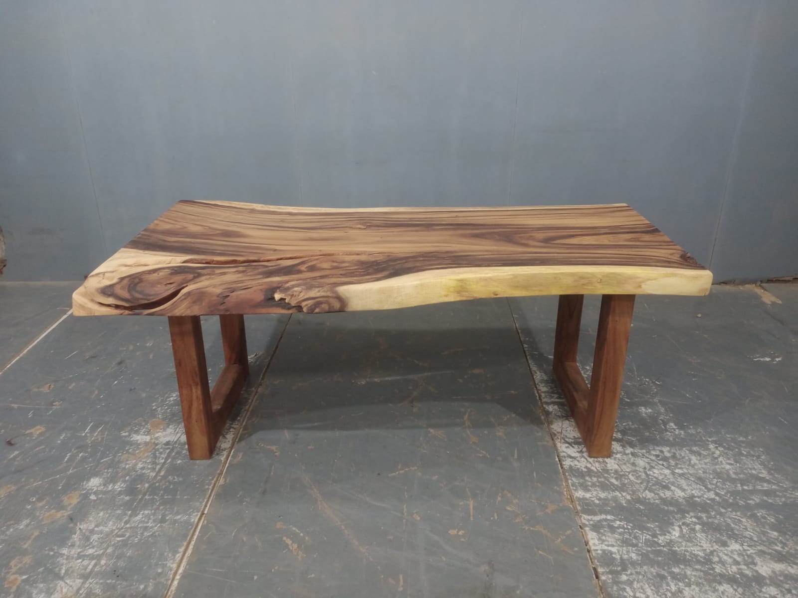 LIVE EDGE TABLES