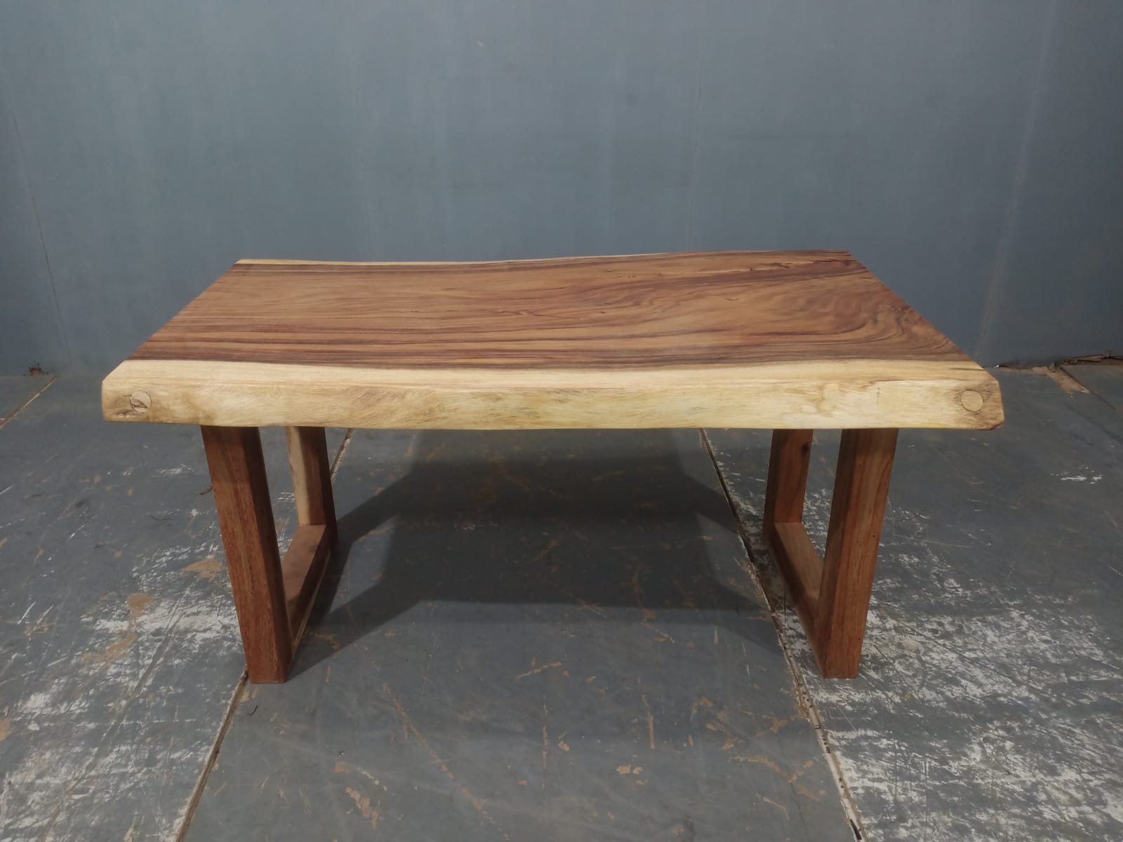 LIVE EDGE TABLES