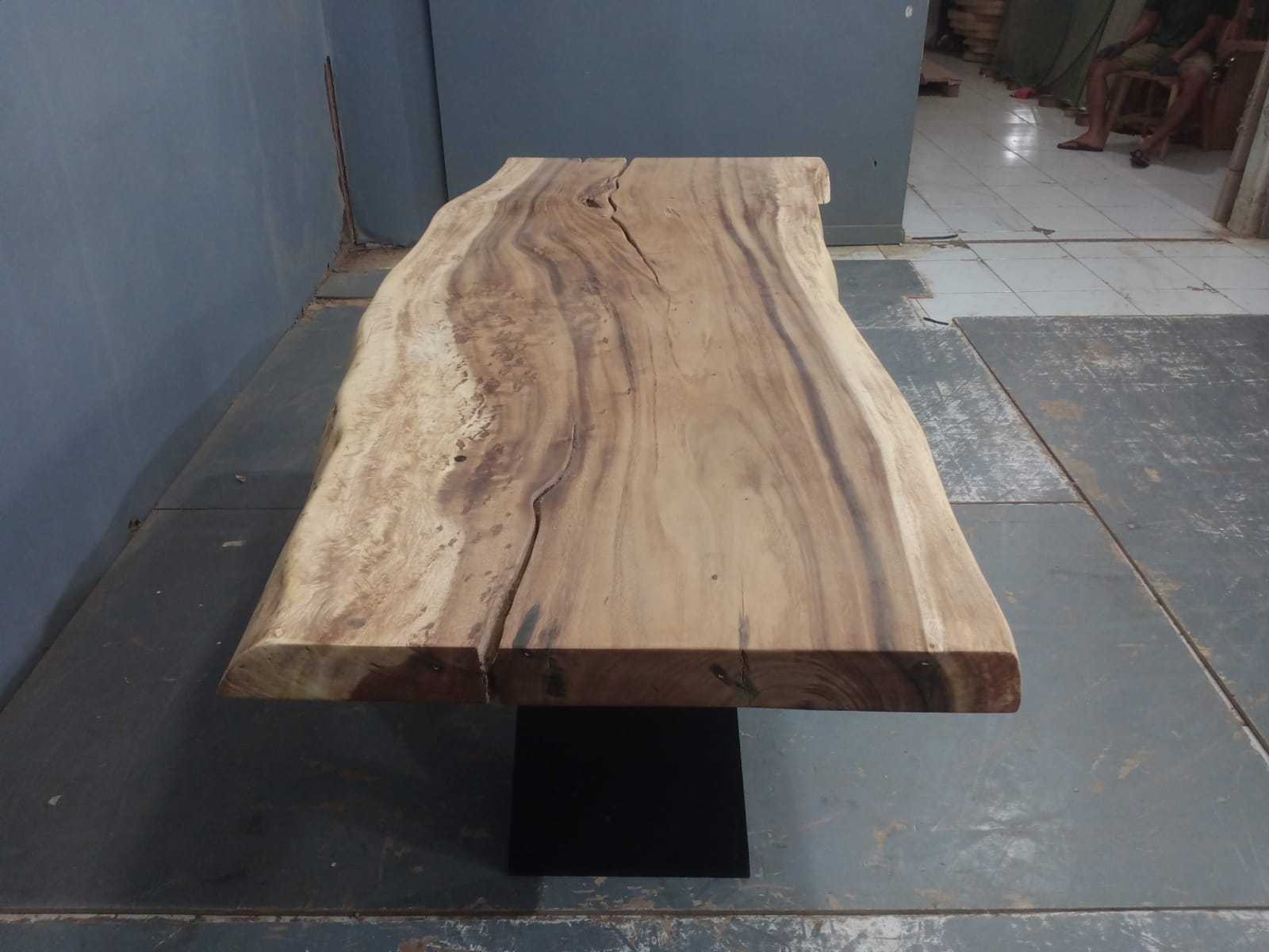 Live Edge Tables