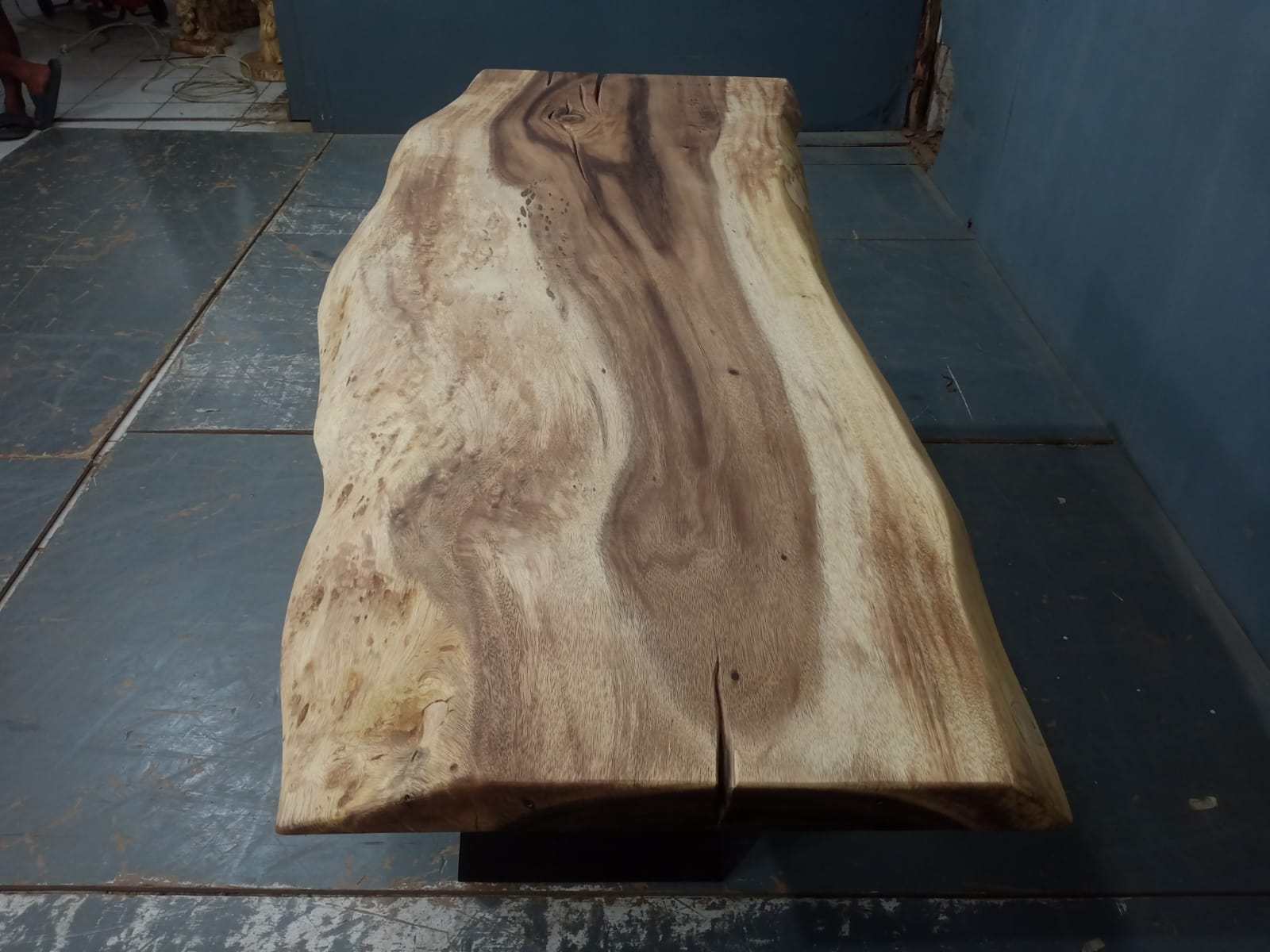 Live Edge Tables