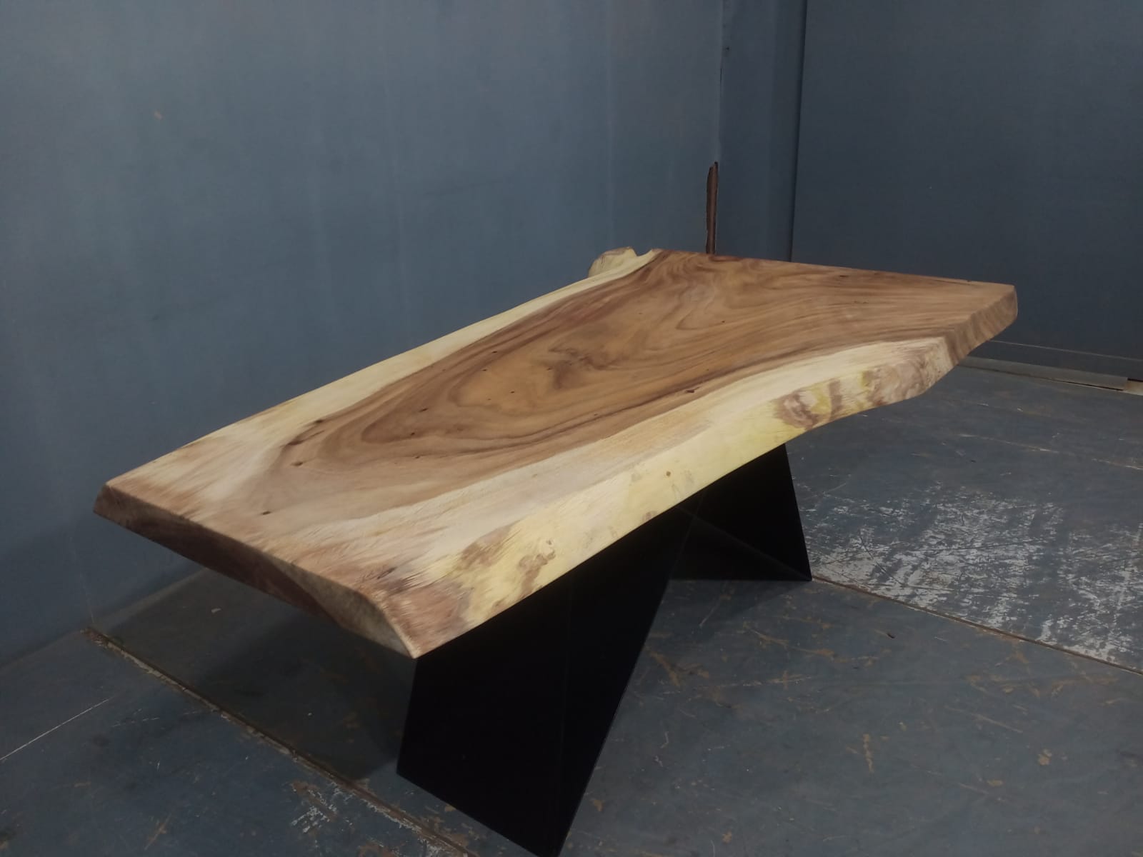 Live Edge Tables