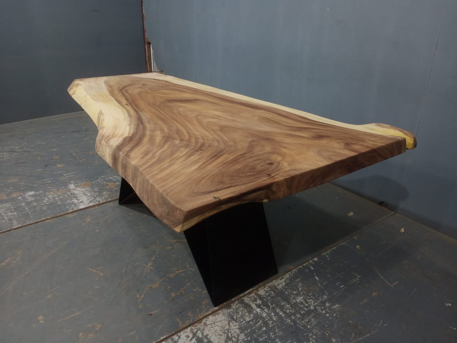Live Edge Tables