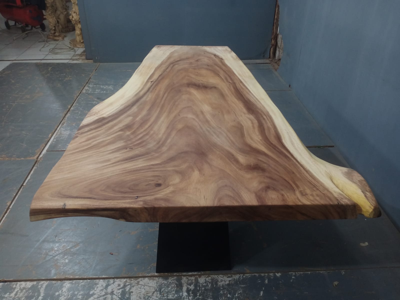 Live Edge Tables