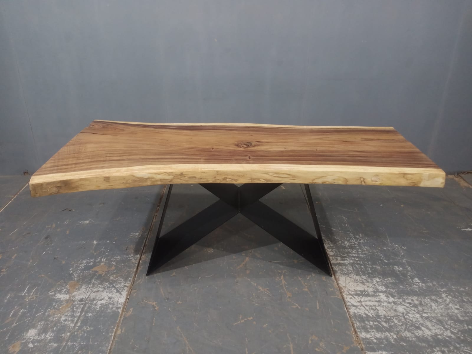 LIVE EDGE TABLES