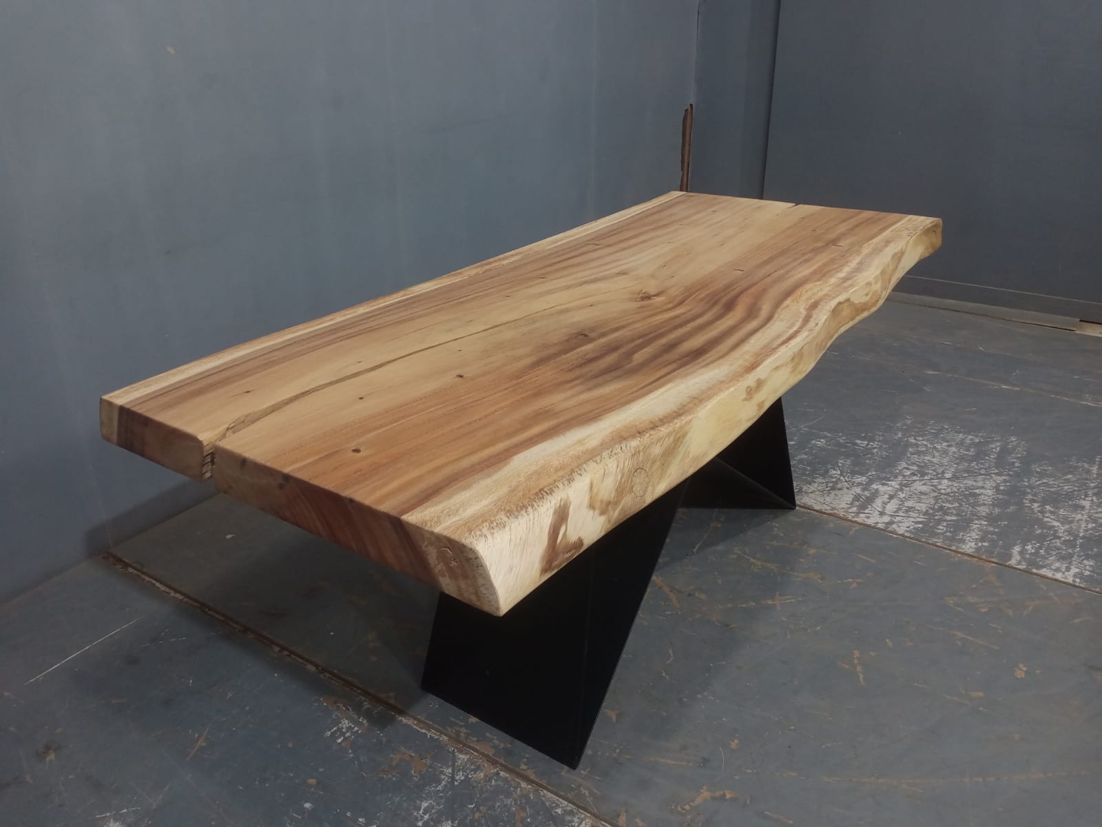 Live Edge Tables