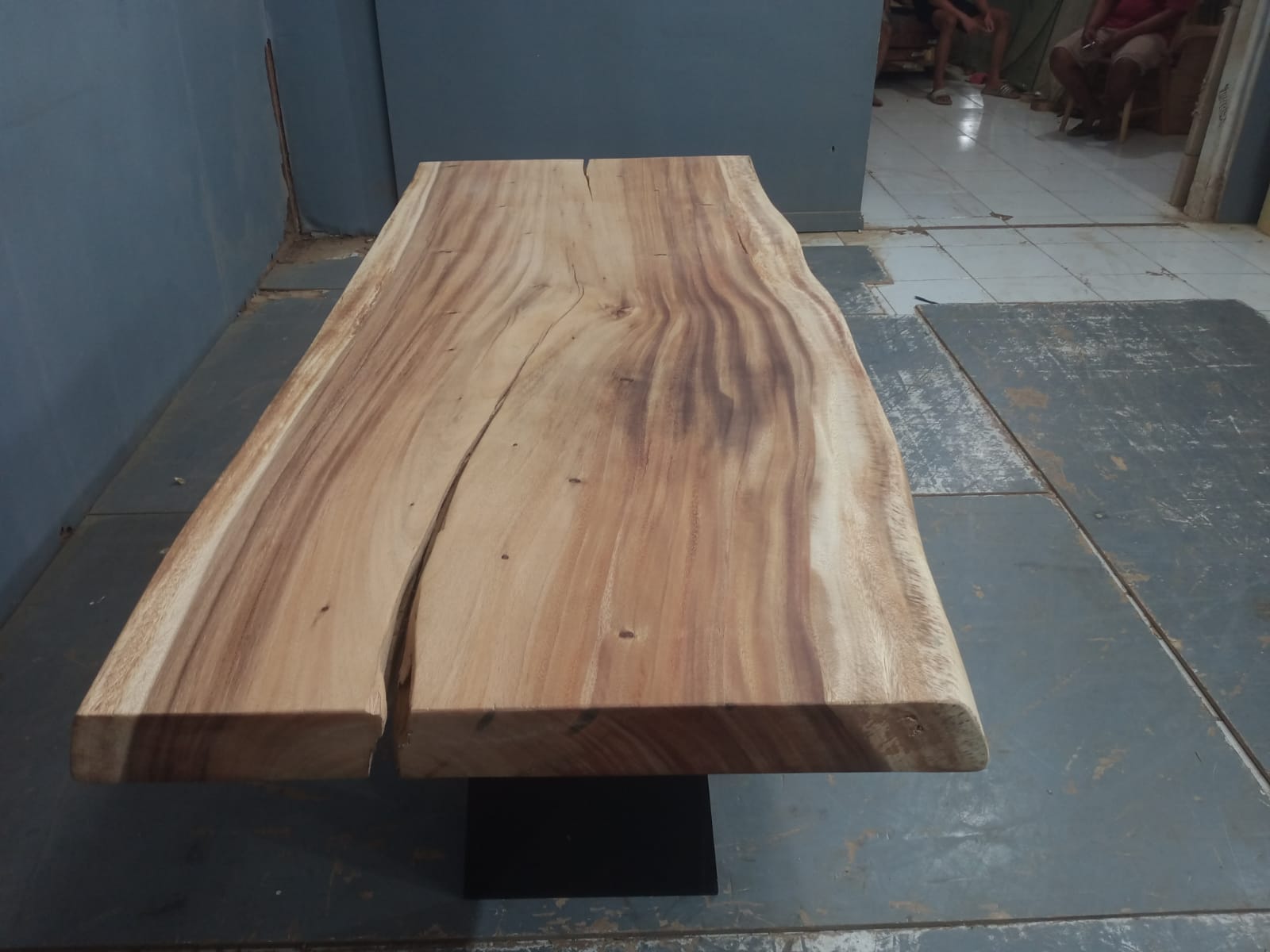 Live Edge Tables