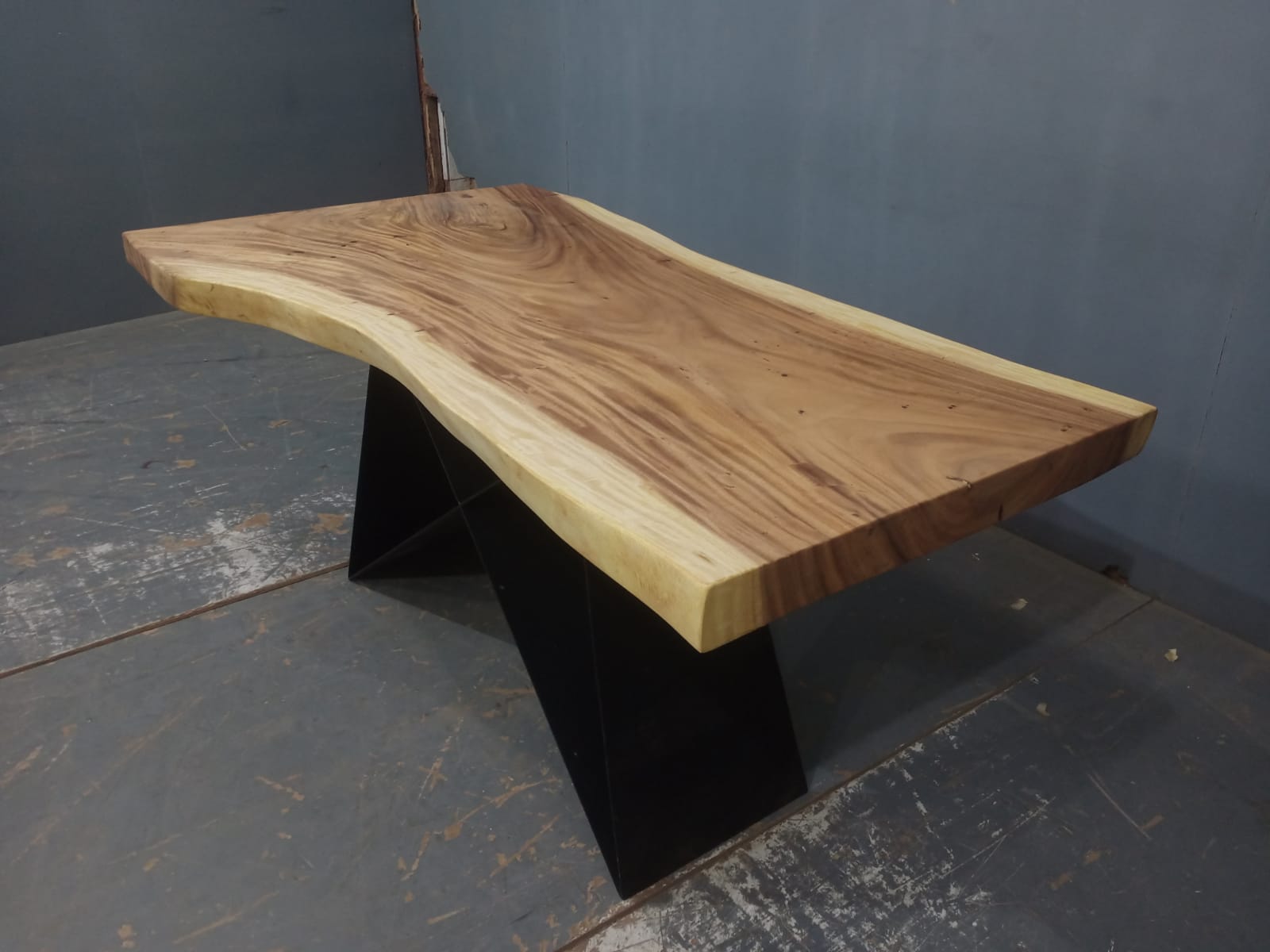 Live Edge Tables