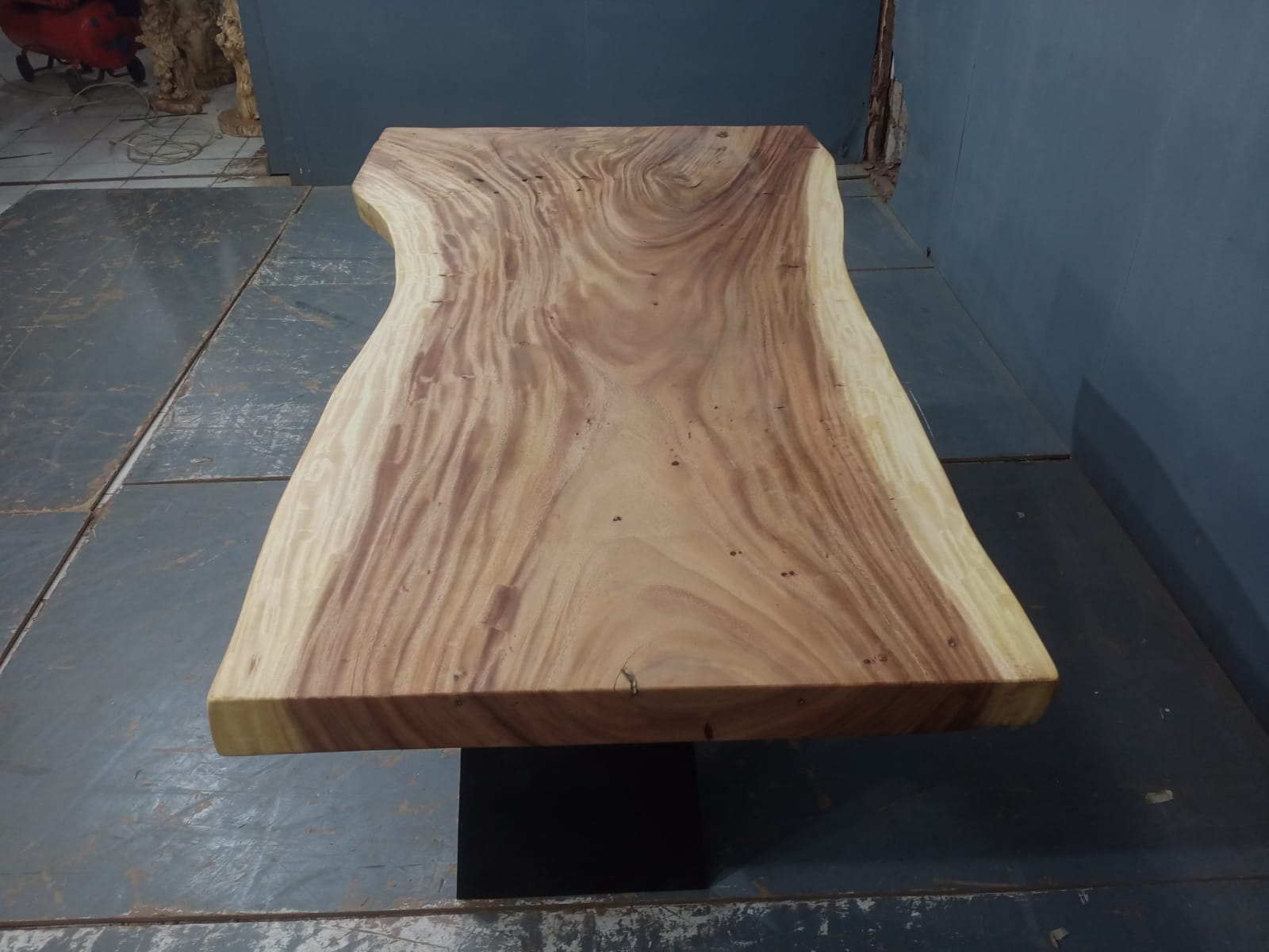 Live Edge Tables