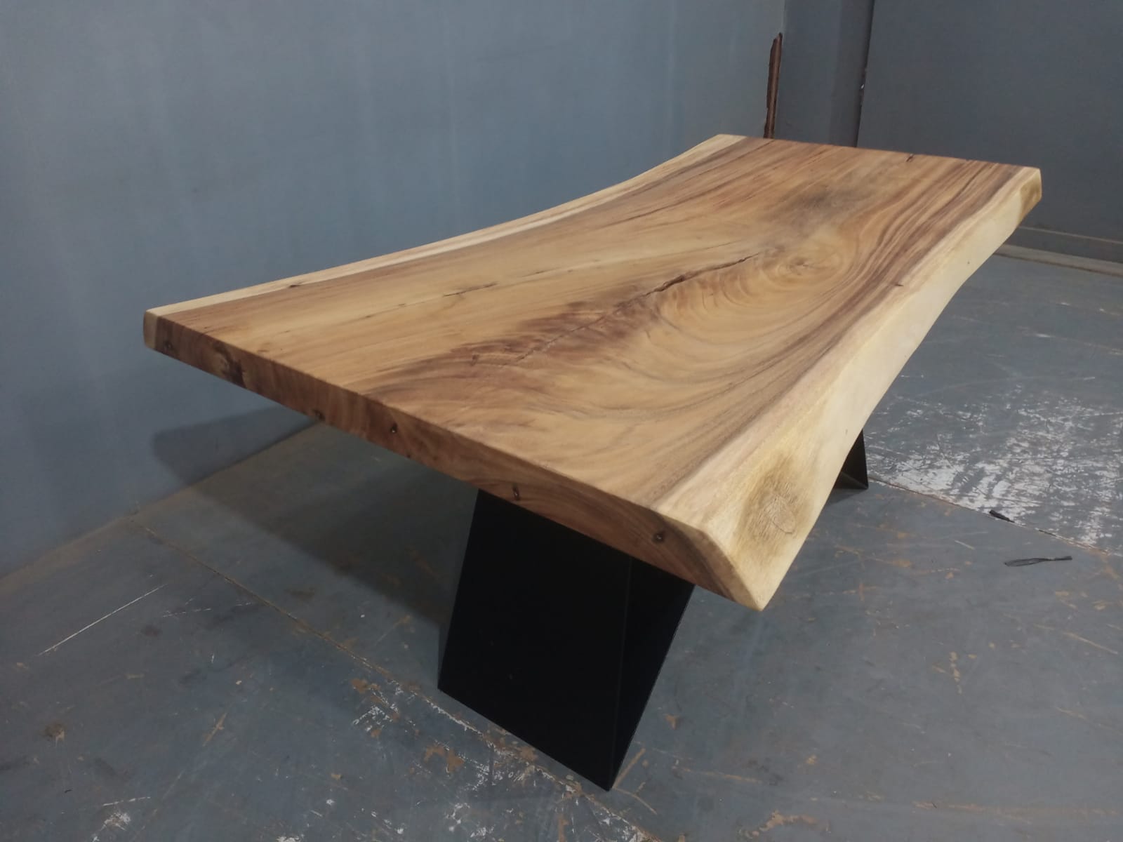 Live Edge Tables