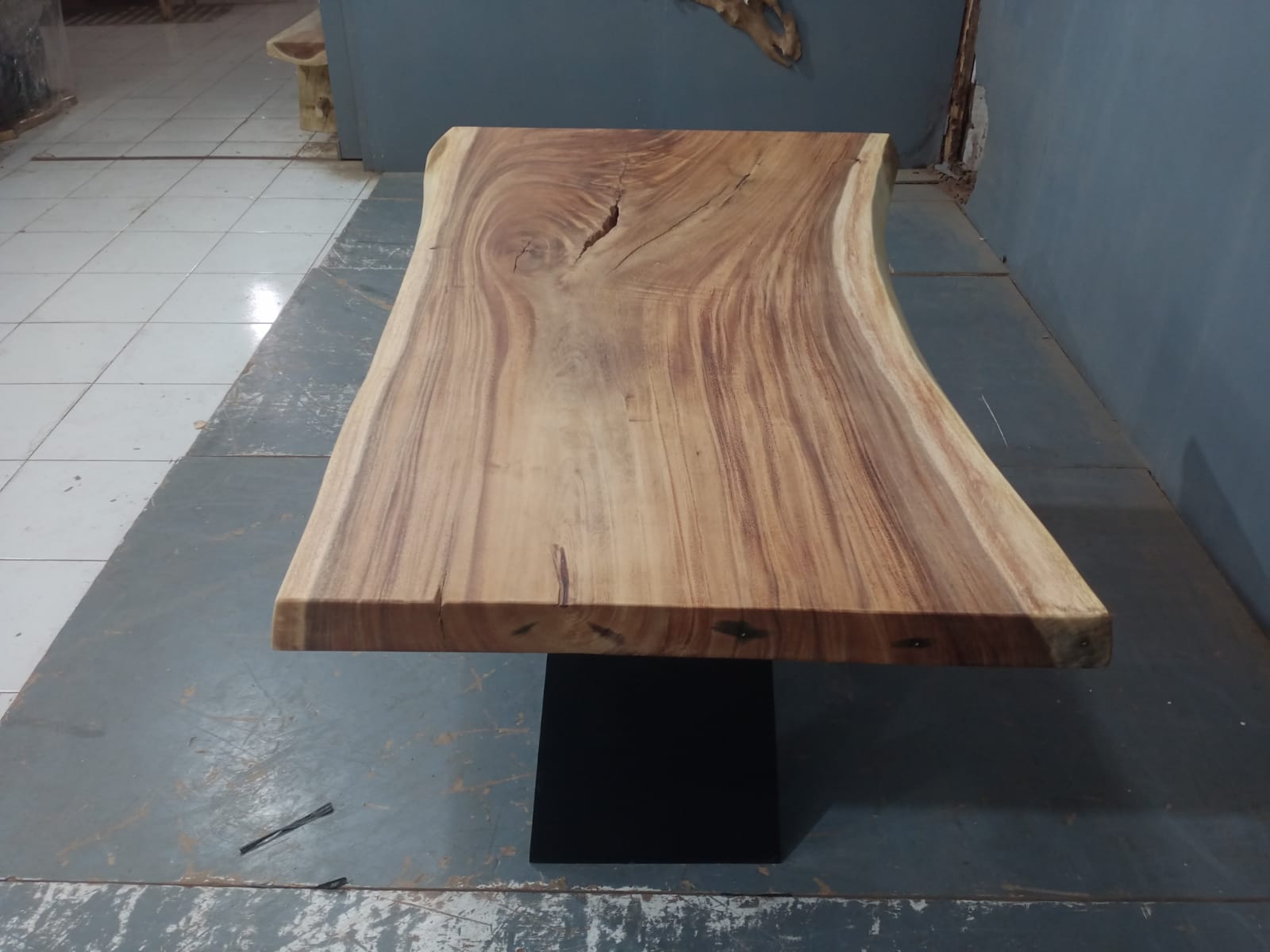 Live Edge Tables
