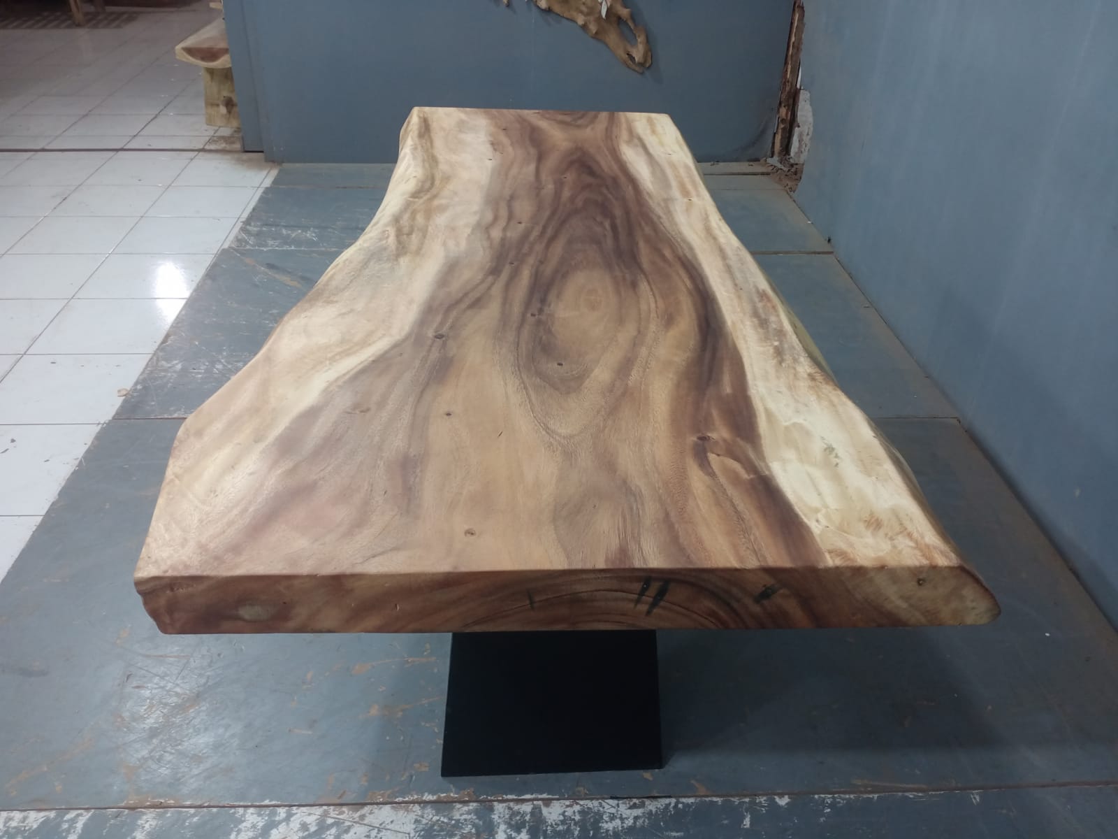 Live Edge Tables