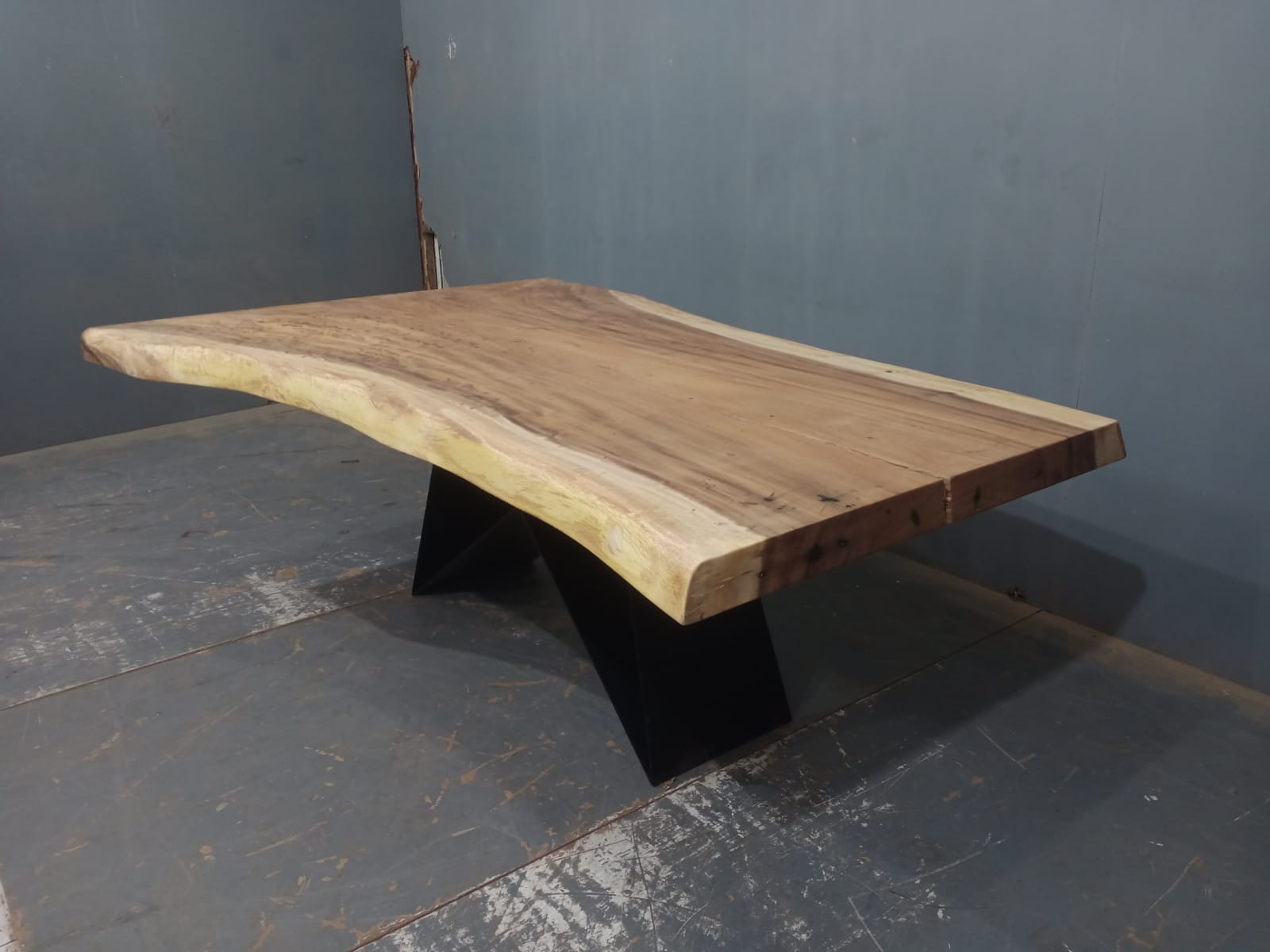 Live Edge Tables
