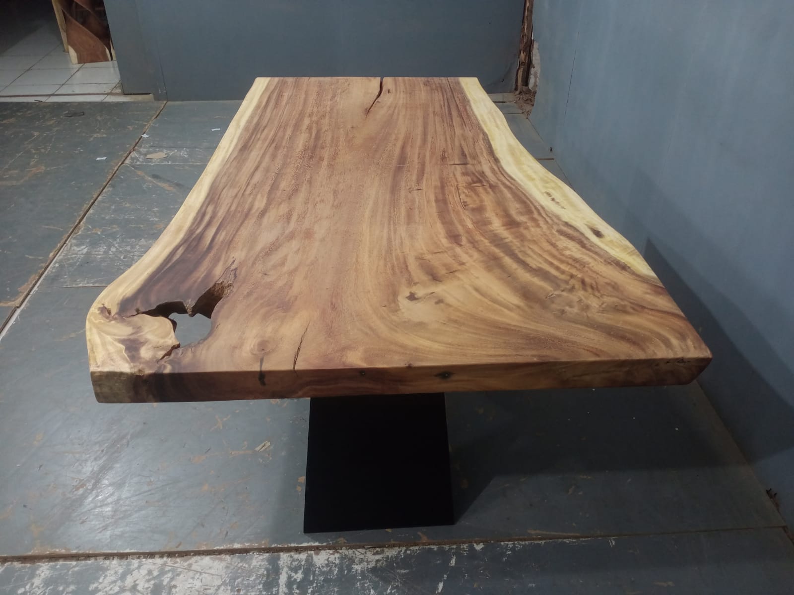 Live Edge Tables