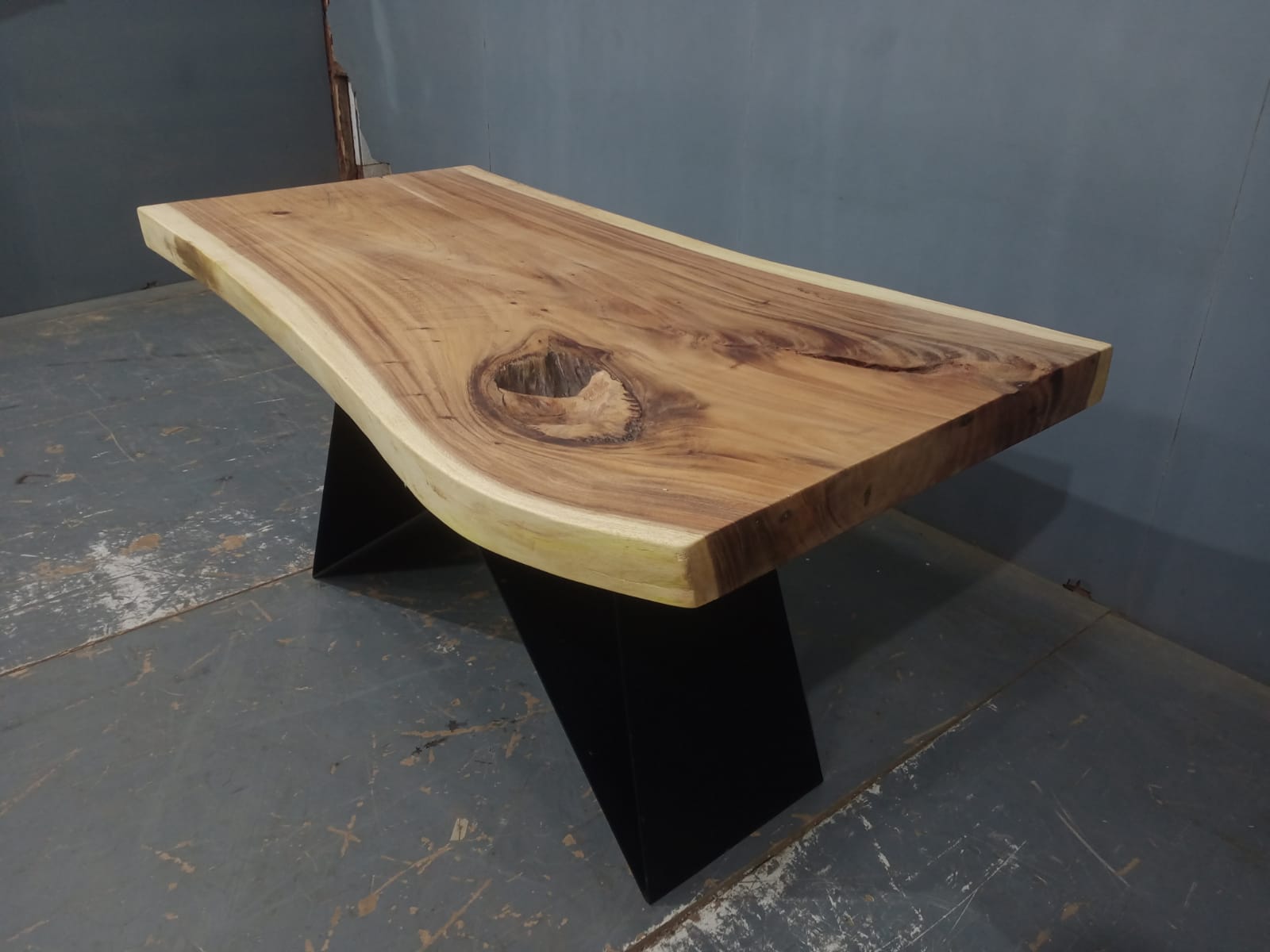 Live Edge Tables