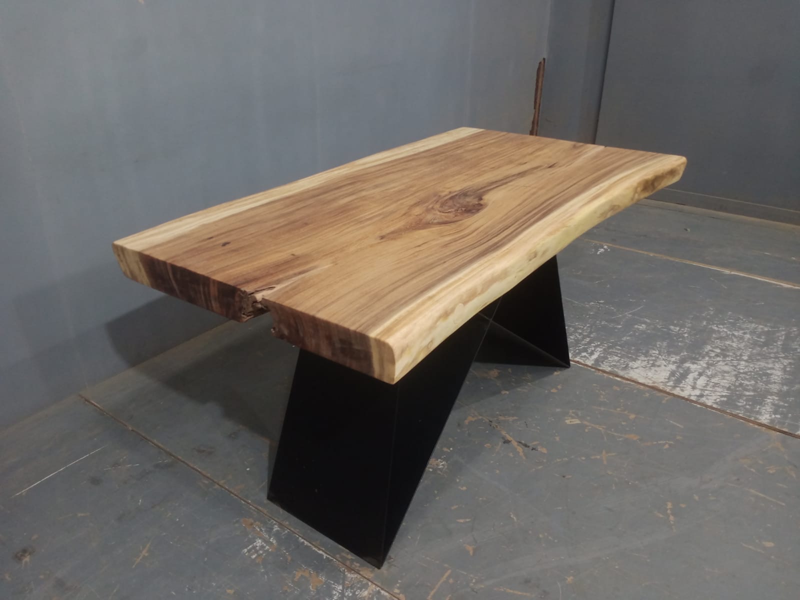 Live Edge Tables