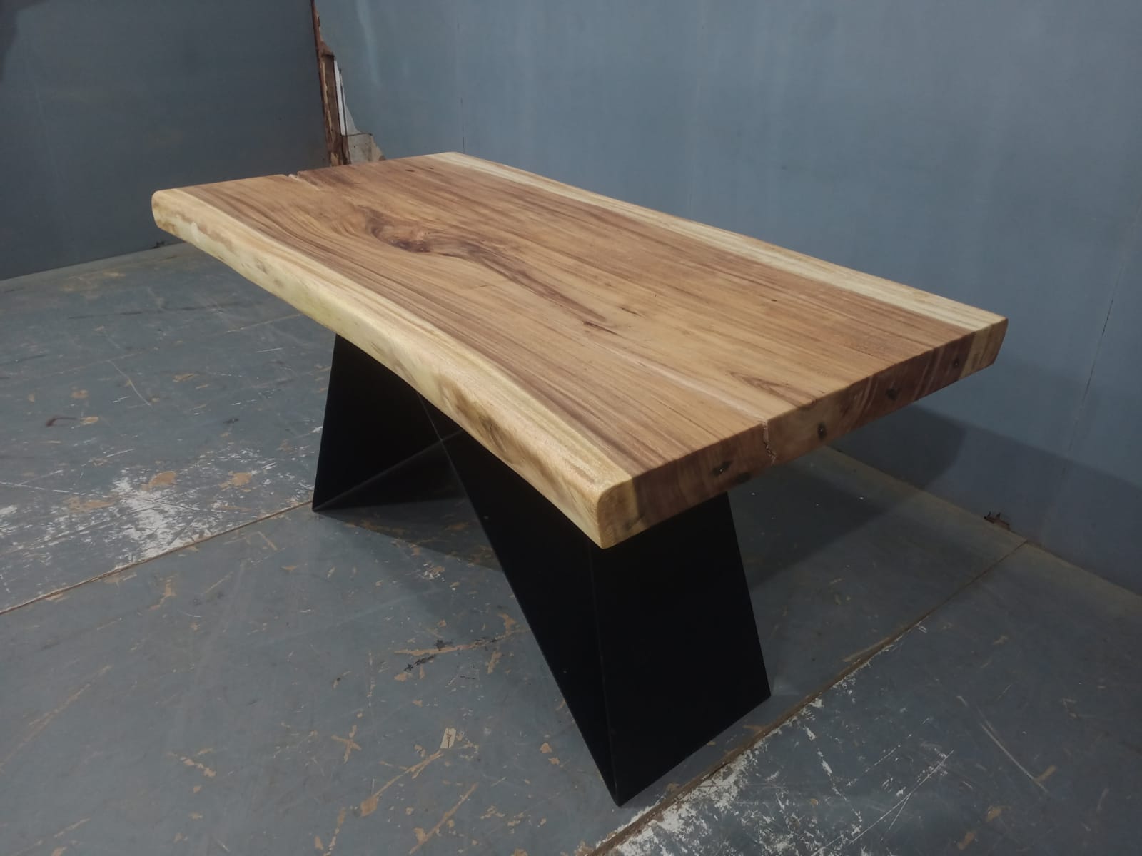 Live Edge Tables
