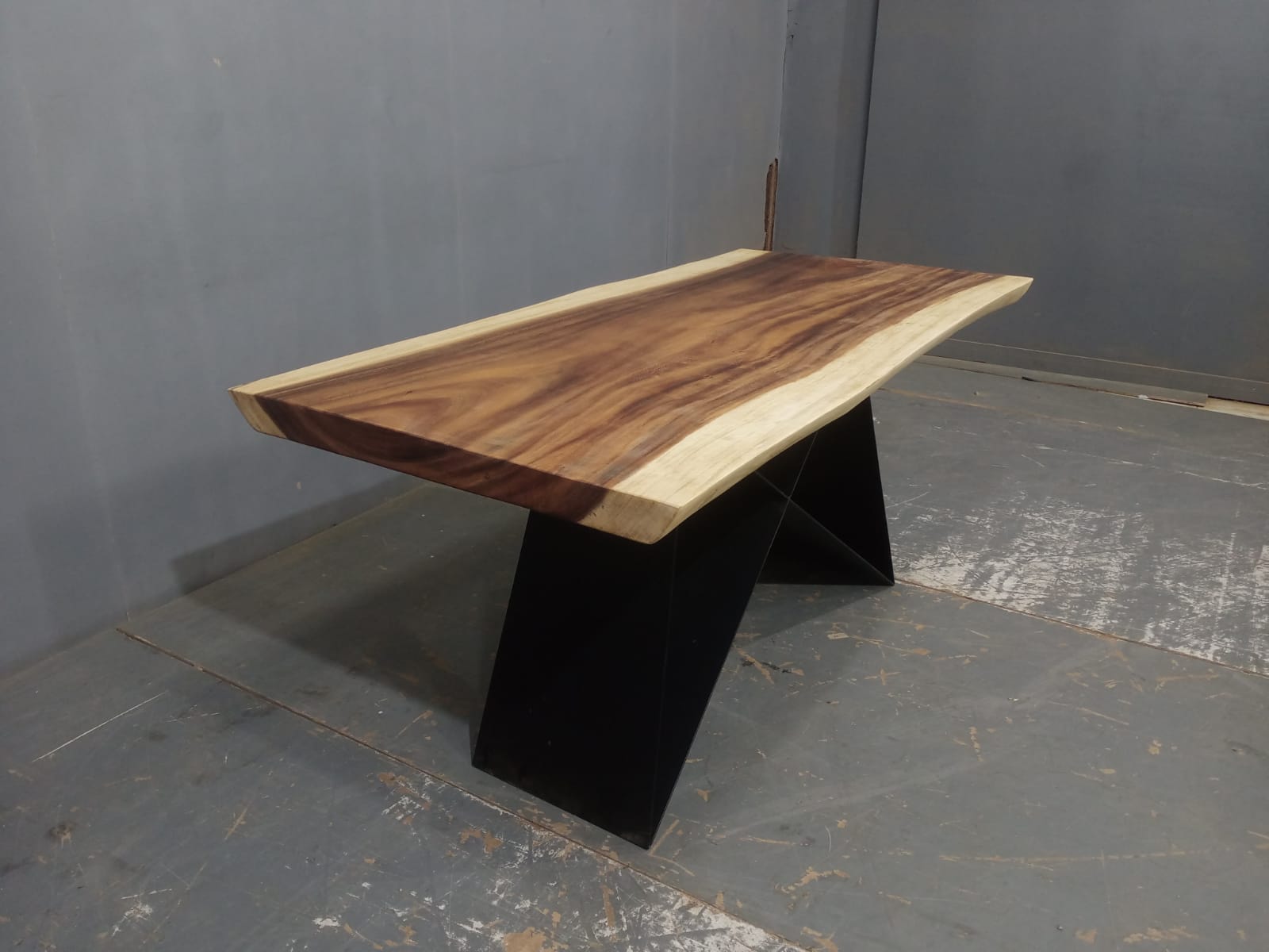 Live Edge Tables
