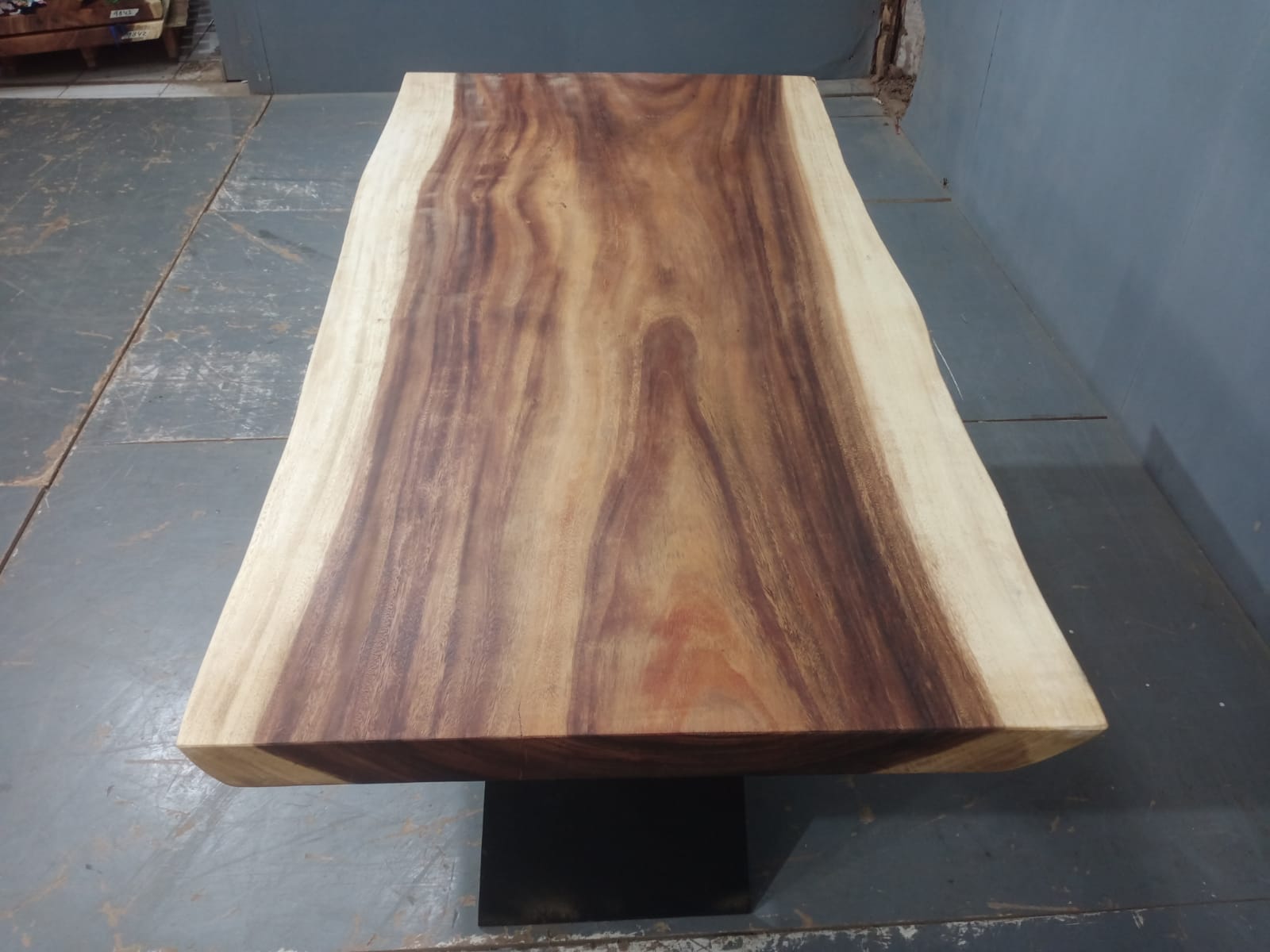 Live Edge Tables