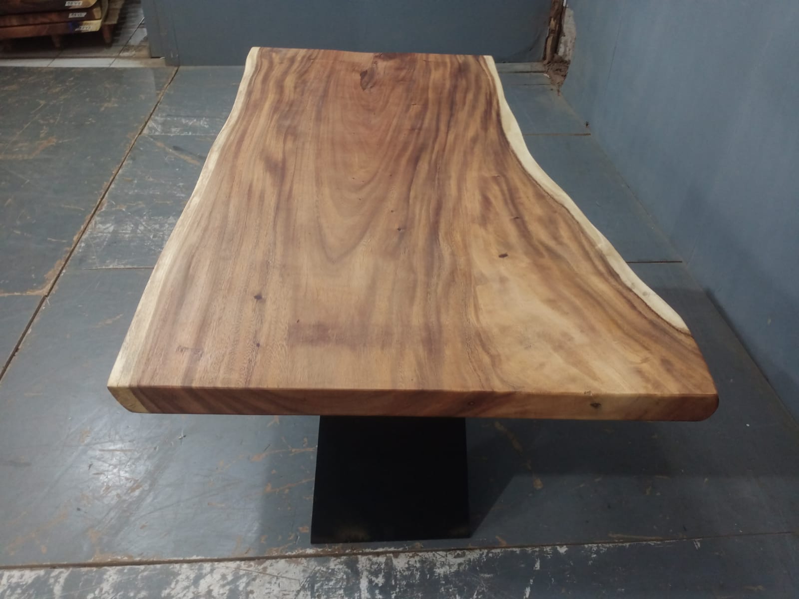 Live Edge Tables