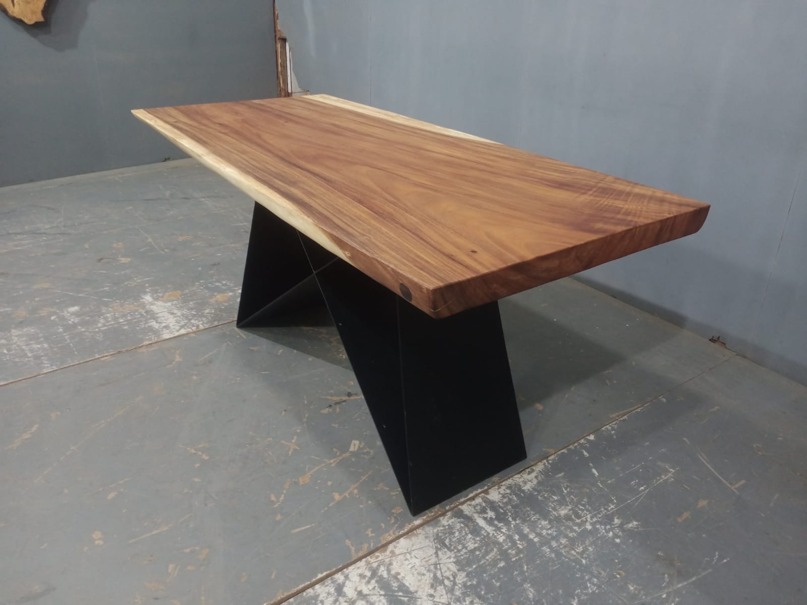 Live Edge Tables