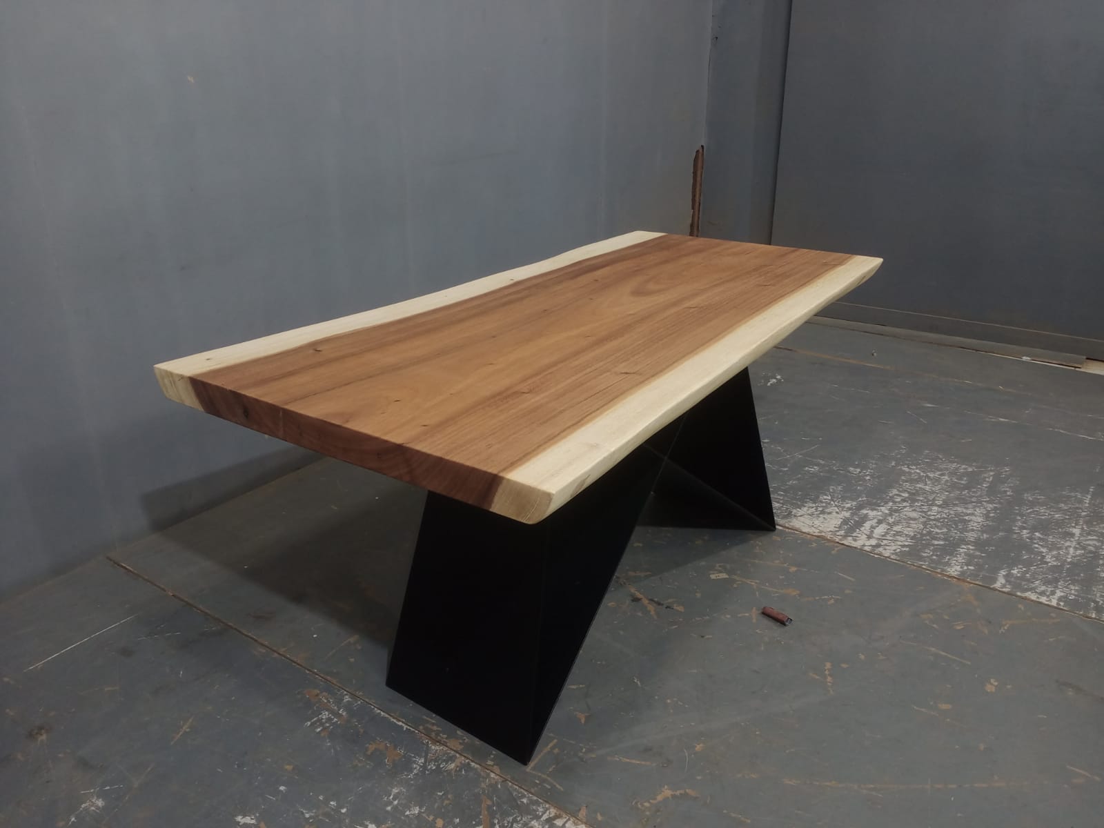Live Edge Tables