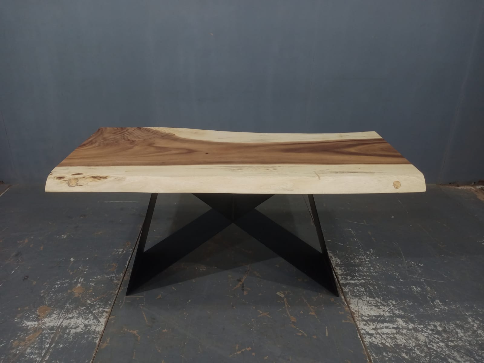 LIVE EDGE TABLES