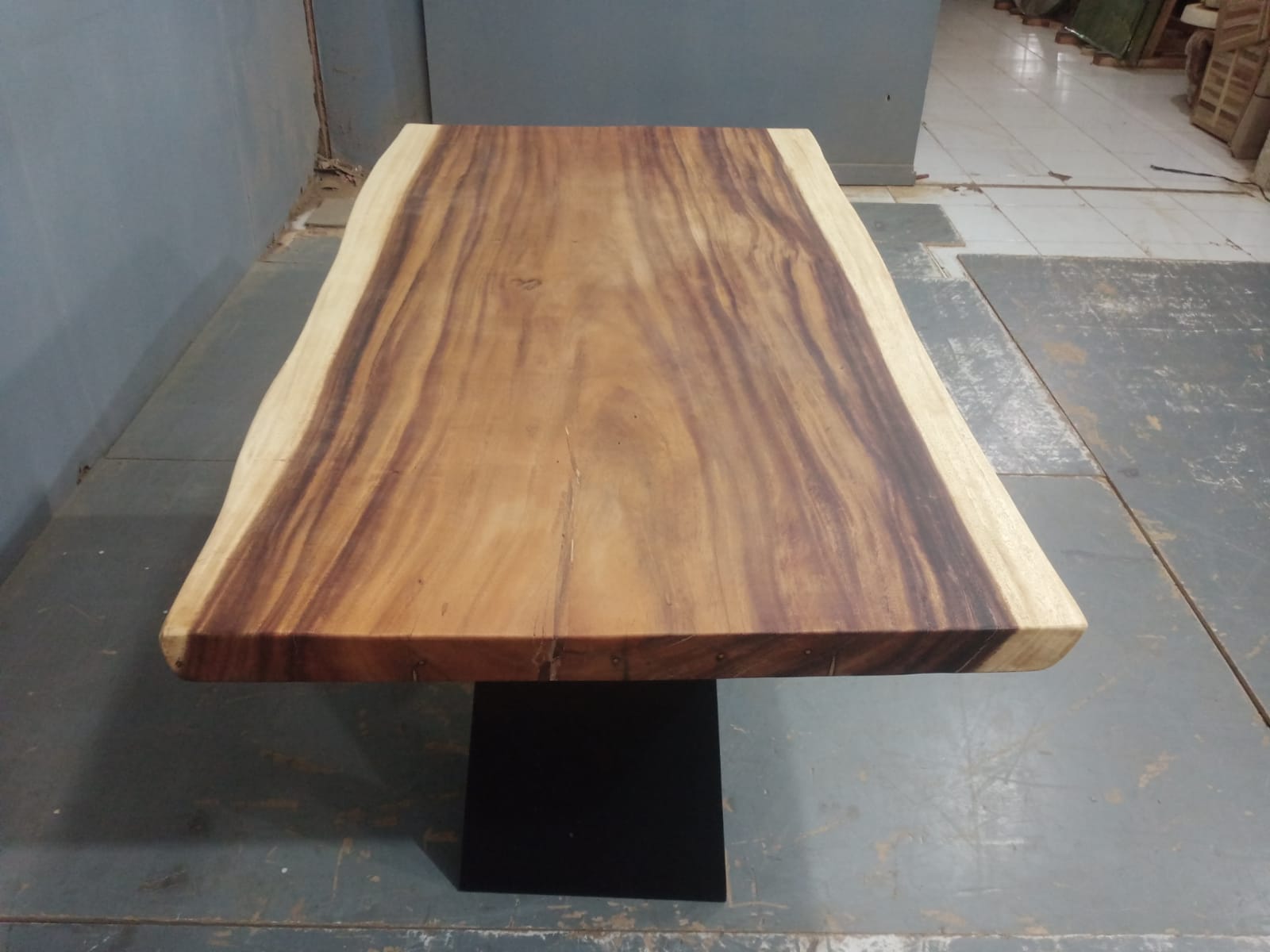 Live Edge Tables