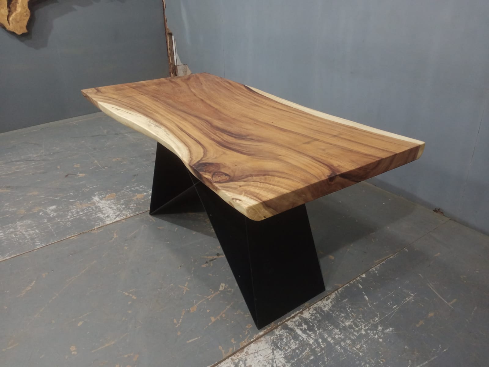 Live Edge Tables