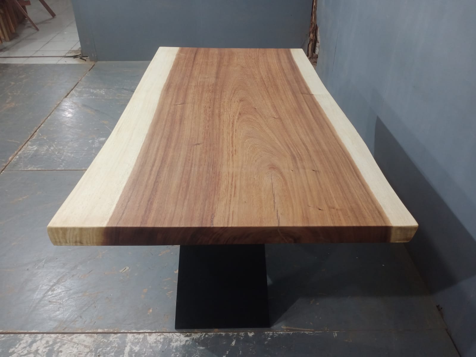 Live Edge Tables